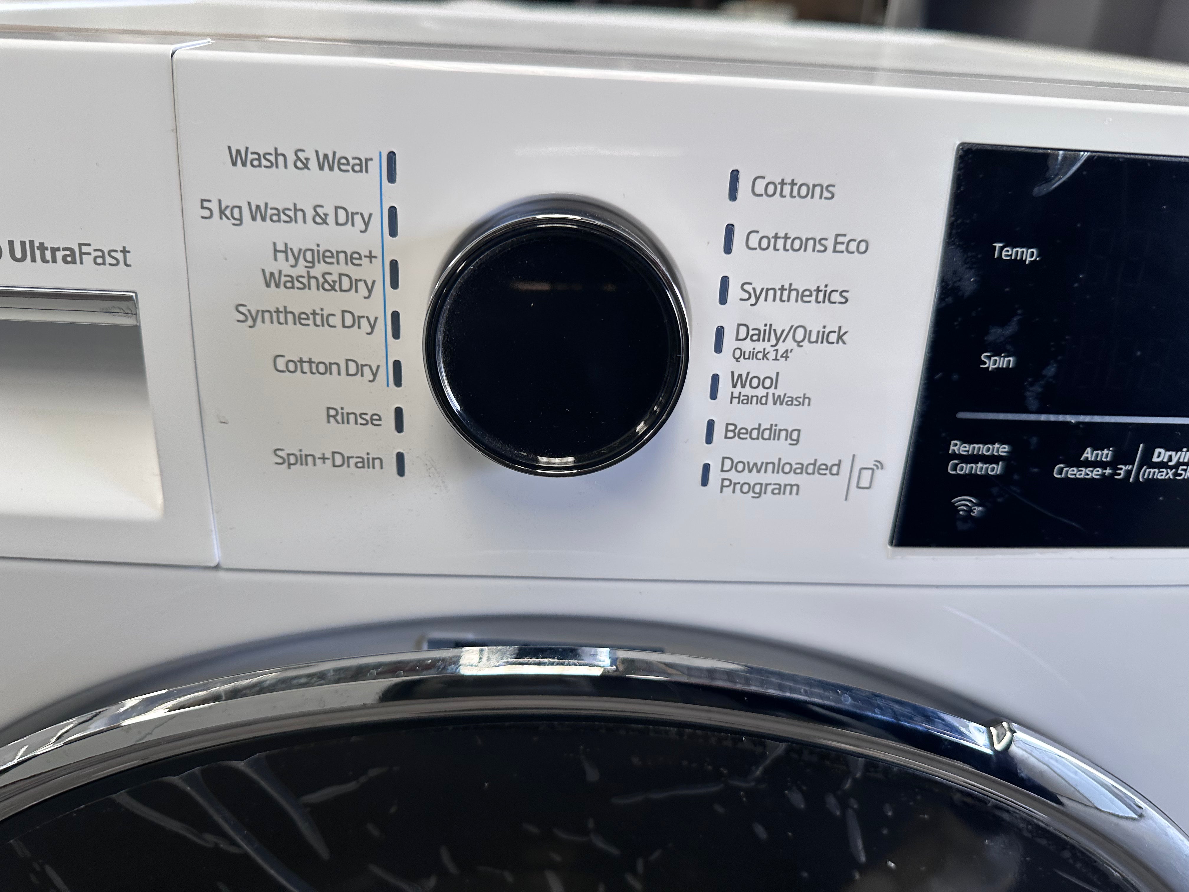 Beko BWDB9540W 9kg/5kg UltraFast Washer Dryer Combo - Energy Efficient Laundry Solution for Small Apartments & Compact Spaces (Carton Damage)