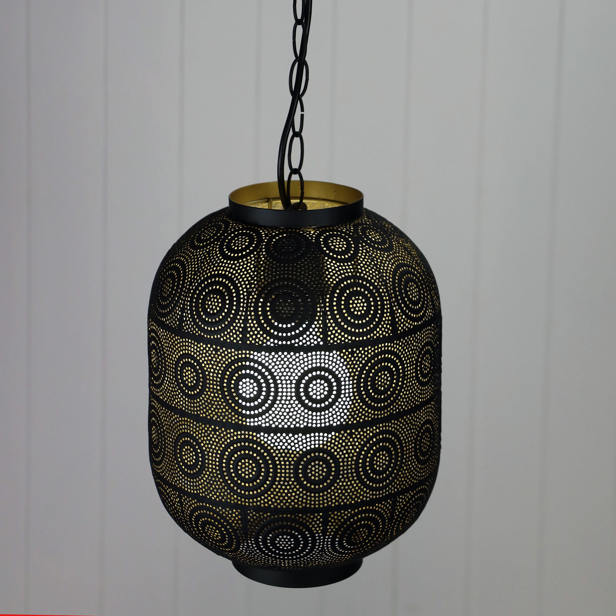 Alhambra 25cm Black and Gold Pendant Necklace - Elegant Jewelry for Women, Perfect for Parties, Weddings & Special Occasions