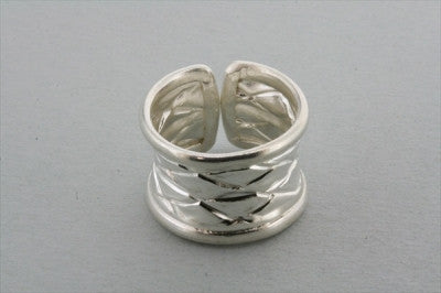 Elegant Rimmed Creased Ring for Women - Dainty Stackable Band Jewelry - Perfect for Everyday Wear, Gifts & Special Occasions