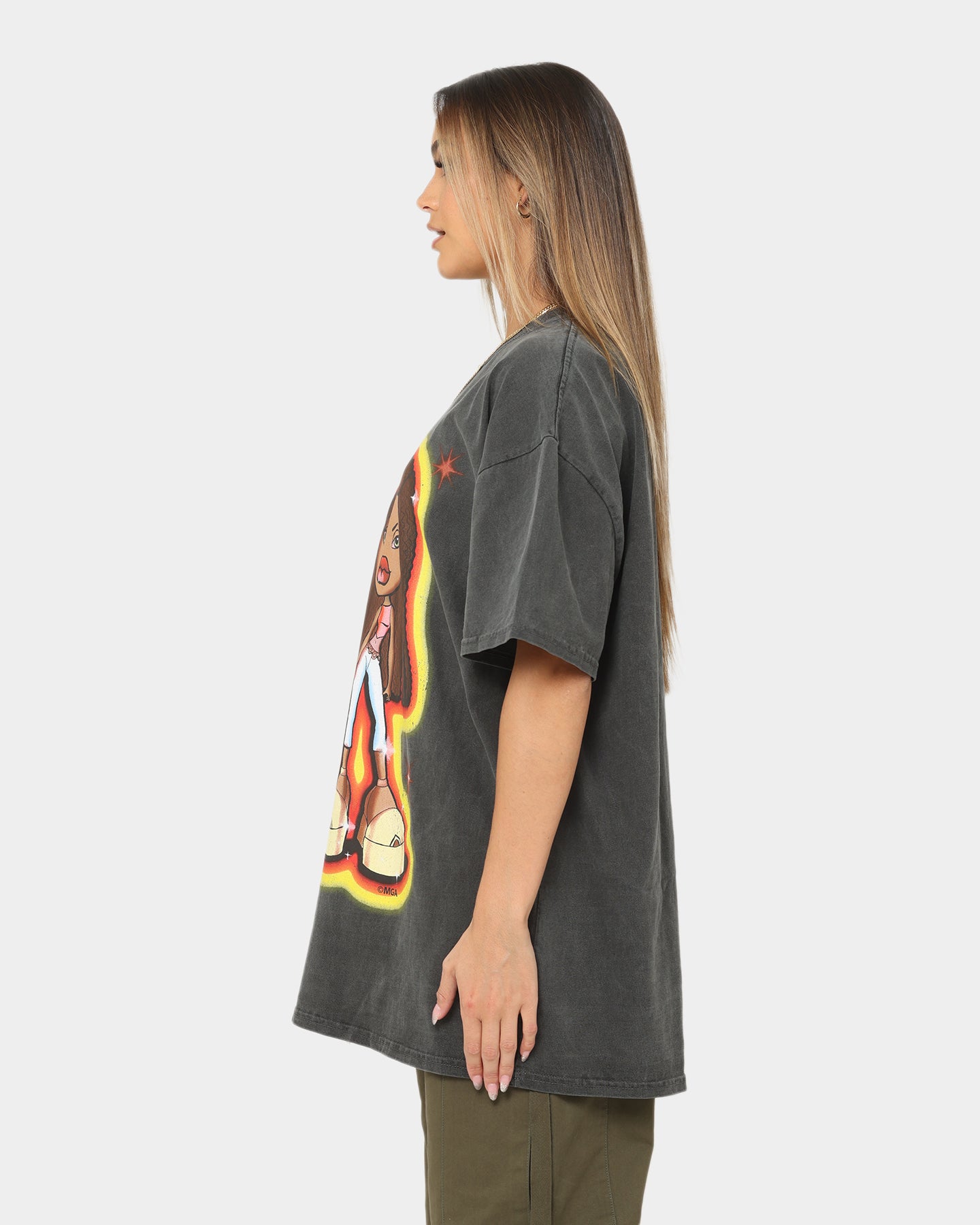 Bratz Sasha Vintage Heavyweight T-Shirt - Black Wash | American Thrift Style | Perfect for Casual Wear, Cosplay & 90s Fashion Lovers