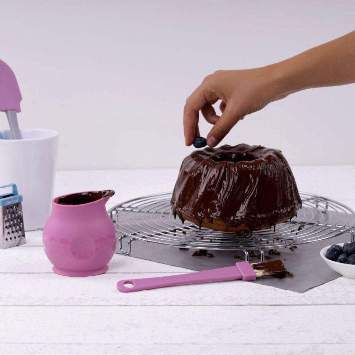 27195 Premium Silicone Baking Brush 18cm - Non-Stick Pastry Brush for Cakes, Cookies & Candy Making - Ideal for Bakers & Home Chefs