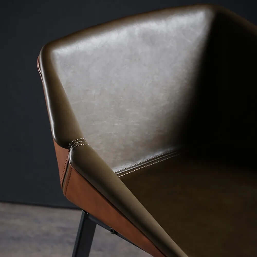 Modern Black Faux Leather Upholstered Bar Stool with Metal Base - Perfect for Kitchen Islands, Home Bars & Dining Counter Seating