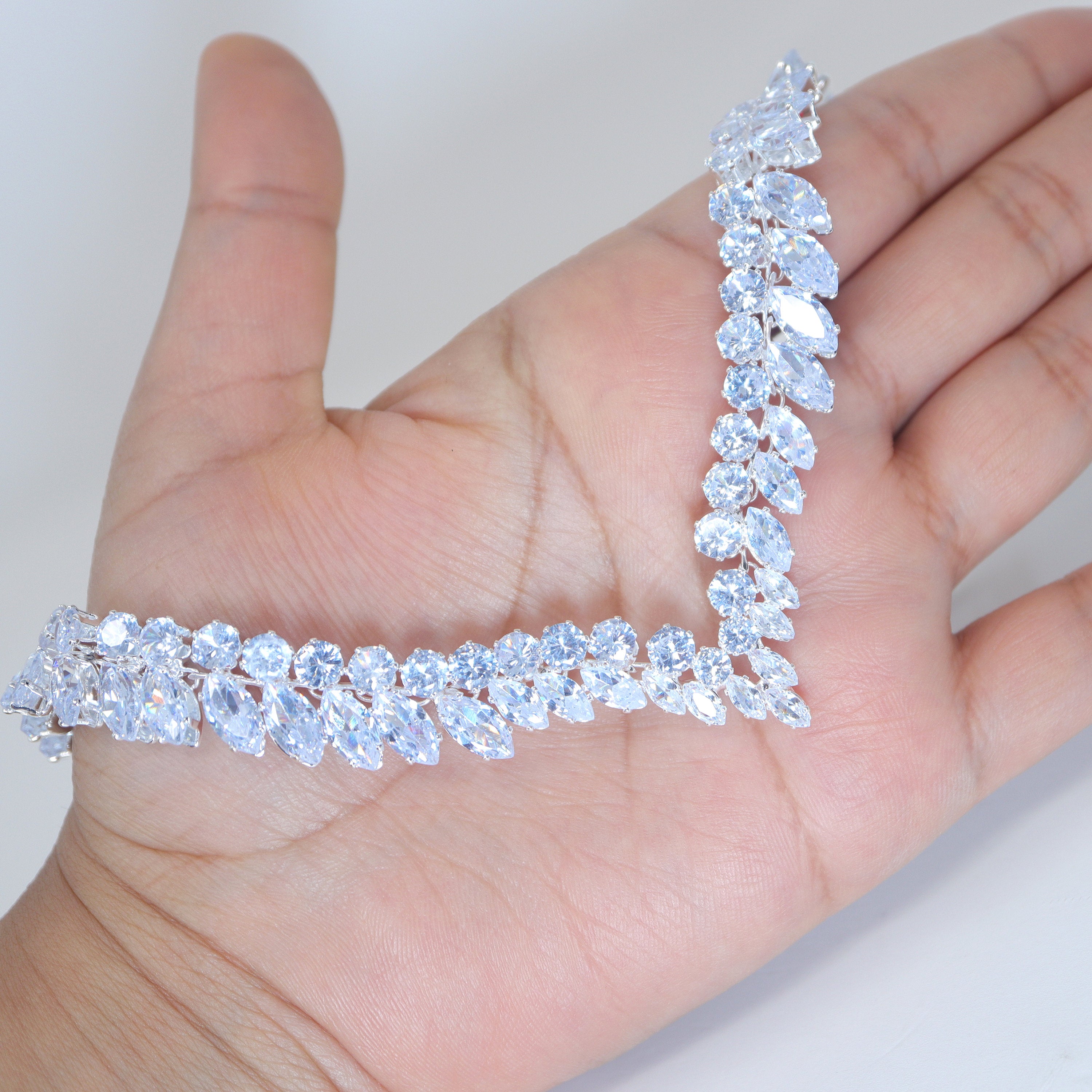 Enchanting Vine Leaves Necklace Set with Swarovski Crystals - Long Bridal Jewelry & Statement Earrings - Perfect for Weddings, Prom, and Special Occasions