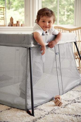 BabyBjorn Travel Crib Light - Portable & Lightweight Baby Playpen for Travel, Home & Outdoors | Easy Setup Foldable Crib for Newborns & Toddlers | Perfect for Camping, Beach & Grandparents' House