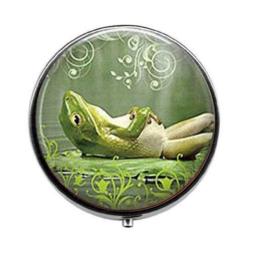 Vintage Lazy Frog Art 3-Compartment Pill Box - Portable Medicine Organizer for Travel, Home & Daily Use - Cute Frog Design Pill Case for Vitamins, Supplements & Medication Storage