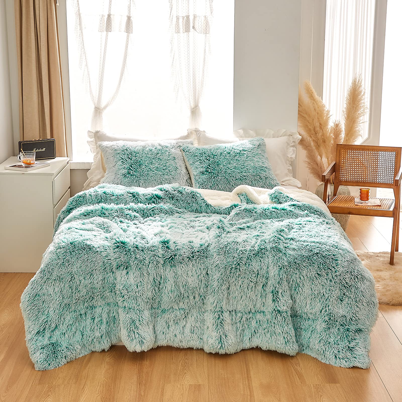 Luxury Faux Fur Shaggy Fluffy Comforter Set - Twin Size Mixed Aqua & White, 3-Piece Plush Flannel Sherpa Backing Reversible Soft Microfiber Bedding - Super Warm Winter Comforter for Cozy Bedroom Decor & Guest Room Essentials