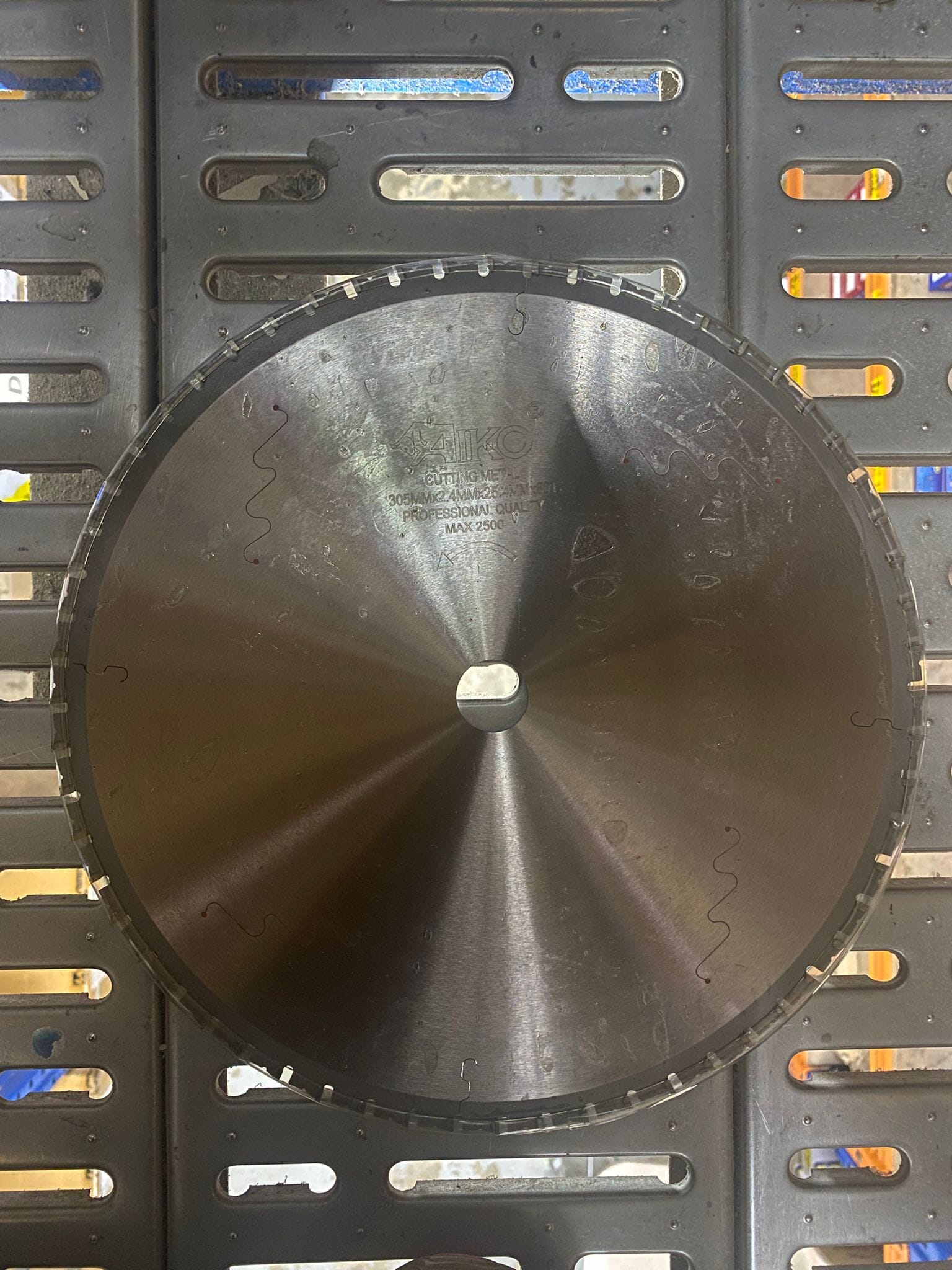 Aiko 12-Inch 305x25.4x60T Low Speed Metal Cutting Saw Blade - SBA MS30560 | Perfect for Steel, Aluminum & Pipe Cutting in Workshops & Construction Sites