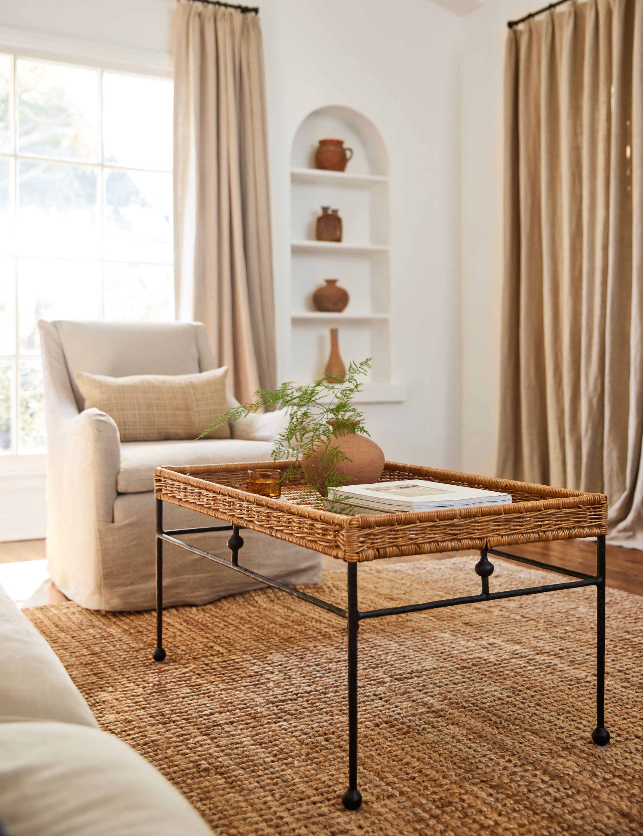 Rustic Wood Bonnet Indoor/Outdoor Coffee Table - Perfect for Patio, Living Room & Garden Decor
