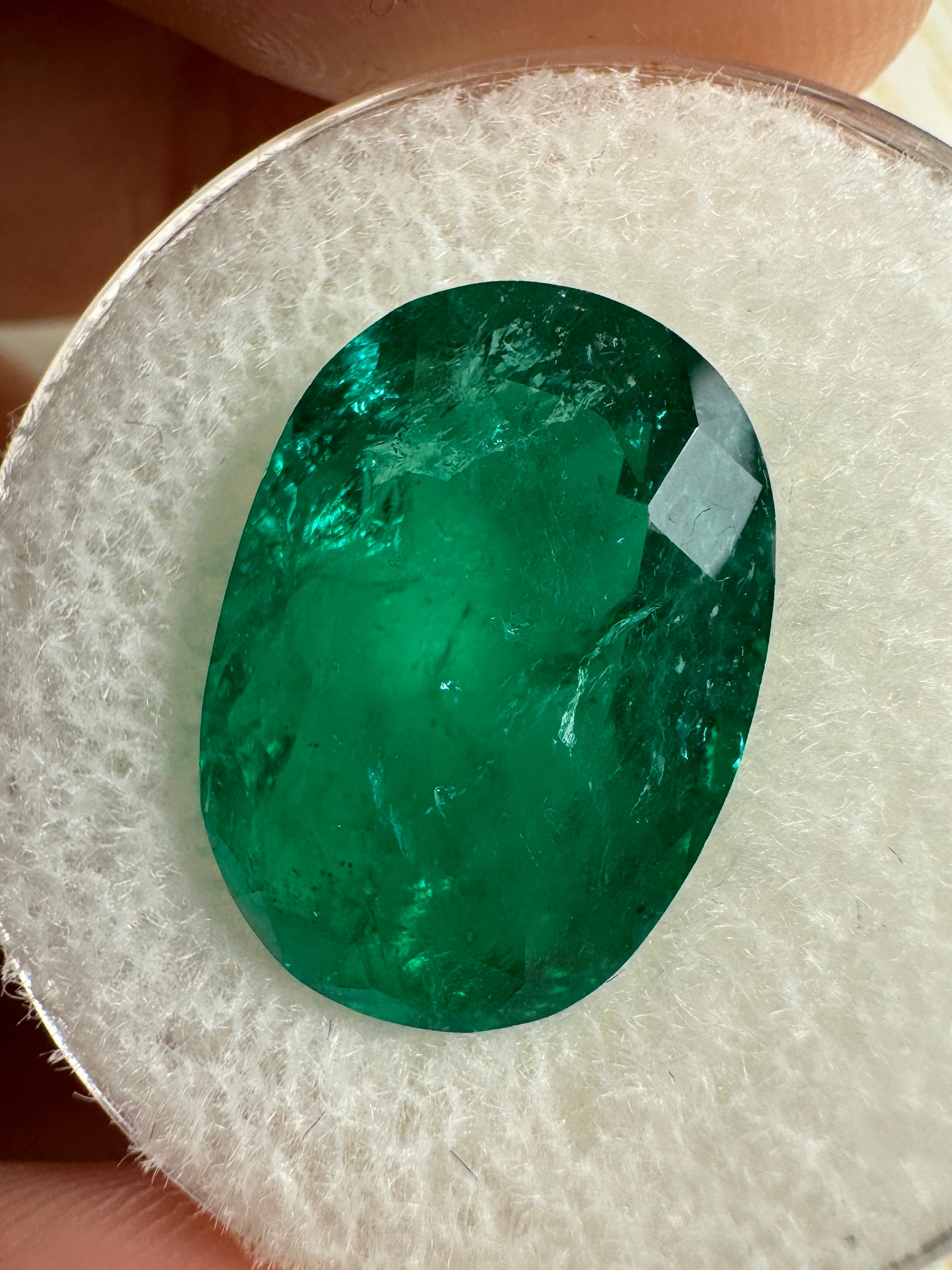 7.22 Carat 15.5x11mm Vivid Muzo Green Natural Loose Colombian Emerald Gemstone - Oval Cut for Jewelry Making, Engagement Rings & Luxury Collections