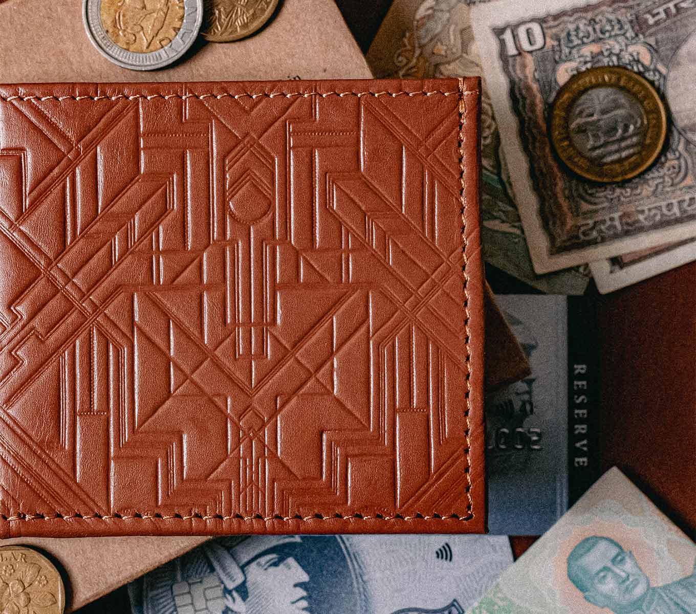 Stylish Gatsby Leather Wallet for Men - Slim RFID Blocking Bifold Wallet with Money Clip - Perfect for Everyday Use, Travel & Business
