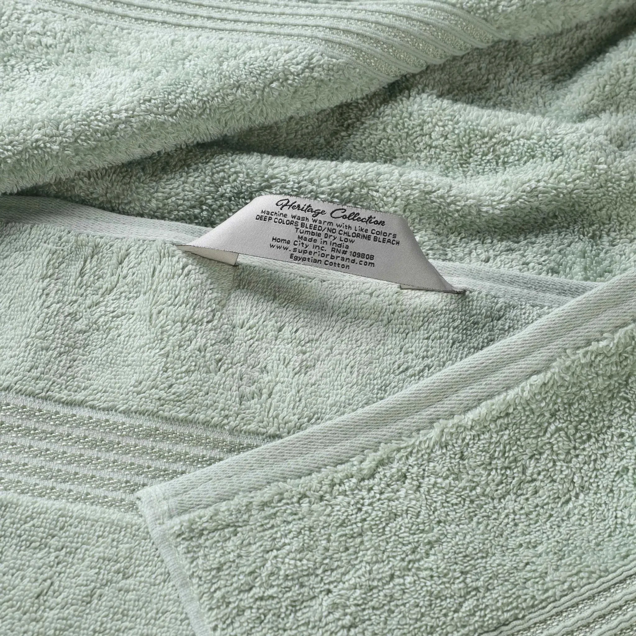 Premium Egyptian Cotton Bath Towels Set of 4 - Ultra Soft & Highly Absorbent Luxury Towels for Spa, Hotel & Home Use