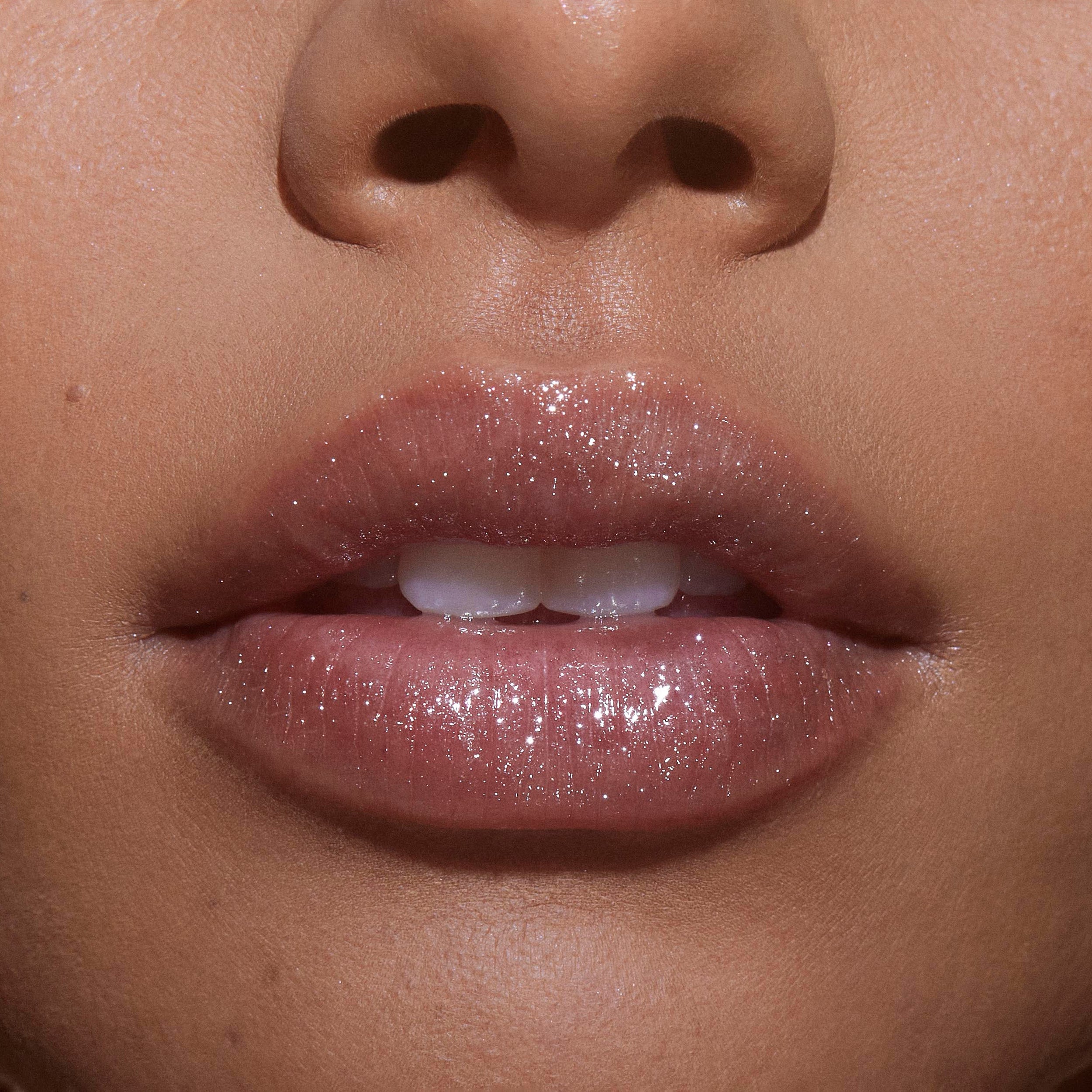Supple Kiss Lip Glaze - Hydrating & Shiny Lip Gloss for All-Day Wear | Perfect for Date Night, Parties & Everyday Makeup Looks