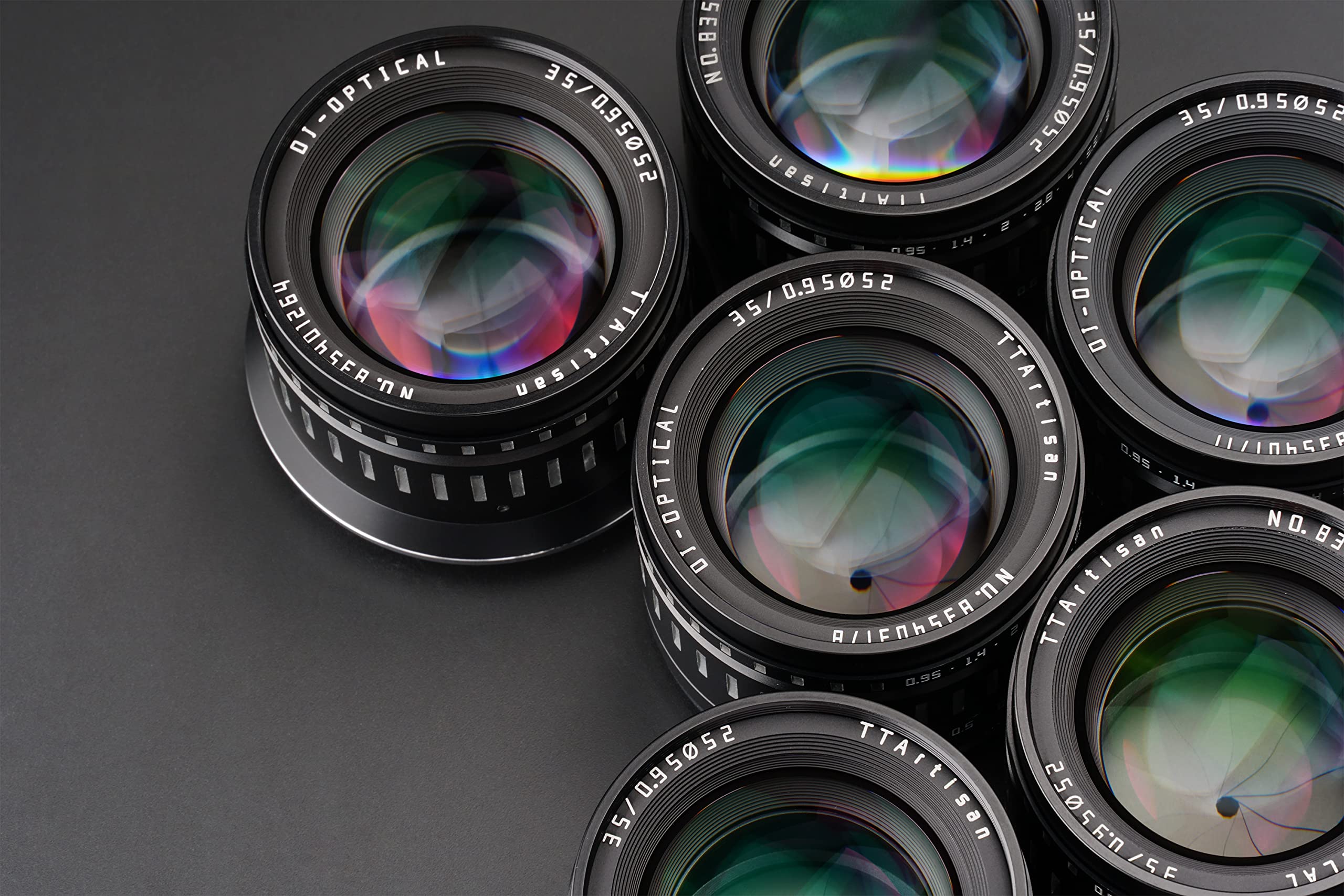 TTArtisan 35mm F0.95 APS-C Large Aperture Manual Focus Lens for Sony E Mount - Compatible with A5000/A6000/A6100/A6300/A6400/A6500/A6600/NEX-5/NEX-7 - Perfect for Portrait, Street & Low Light Photography