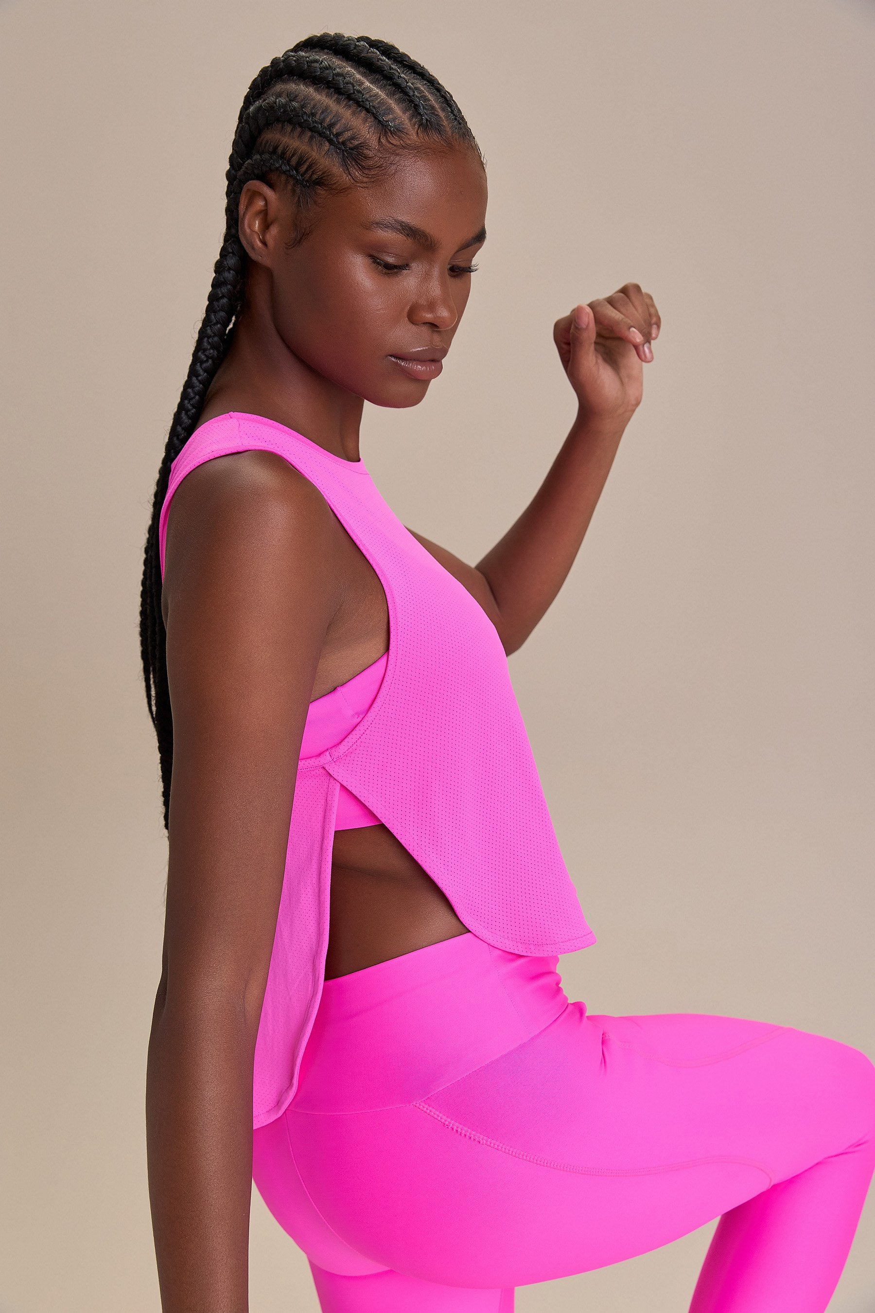 Stylish Side Action Cropped Tank Top for Women - Trendy Workout & Summer Casual Wear
