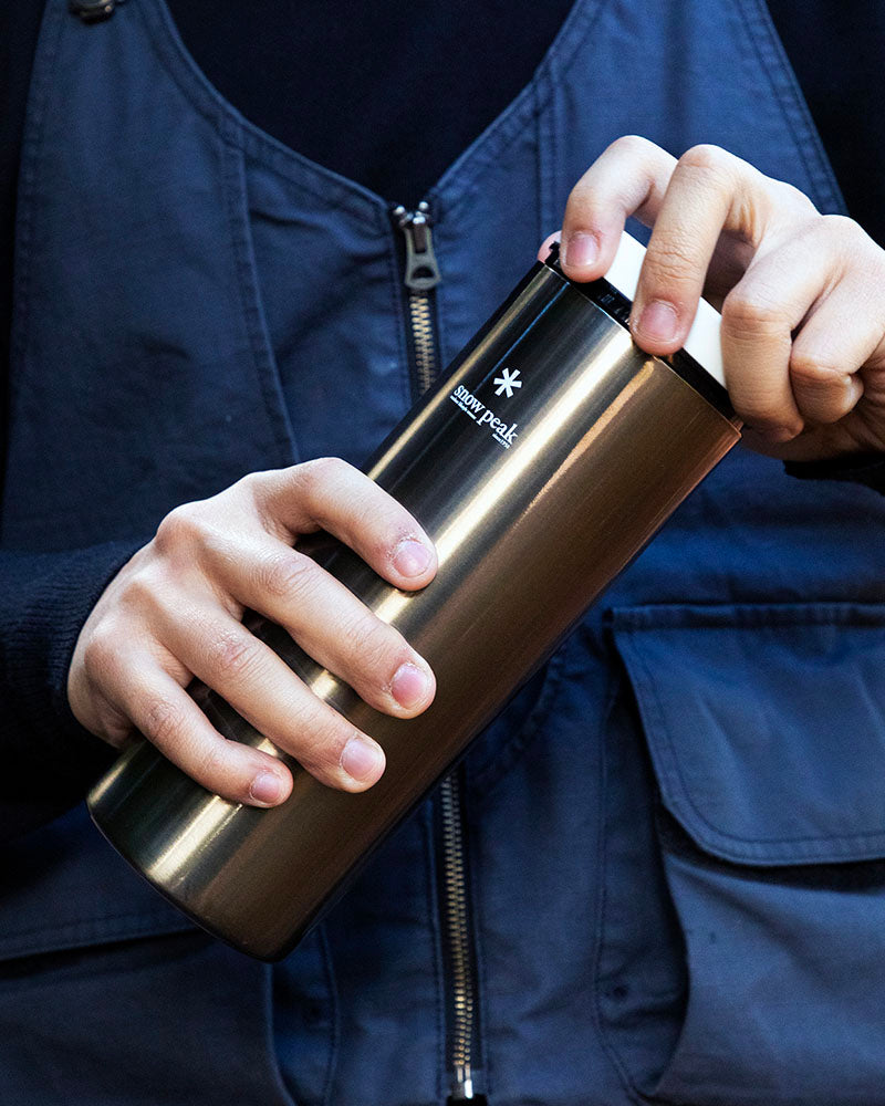 Kanpai 500ml Stainless Steel Water Bottle - Leak Proof, Insulated for Hot & Cold Drinks - Perfect for Gym, Hiking, and Outdoor Adventures
