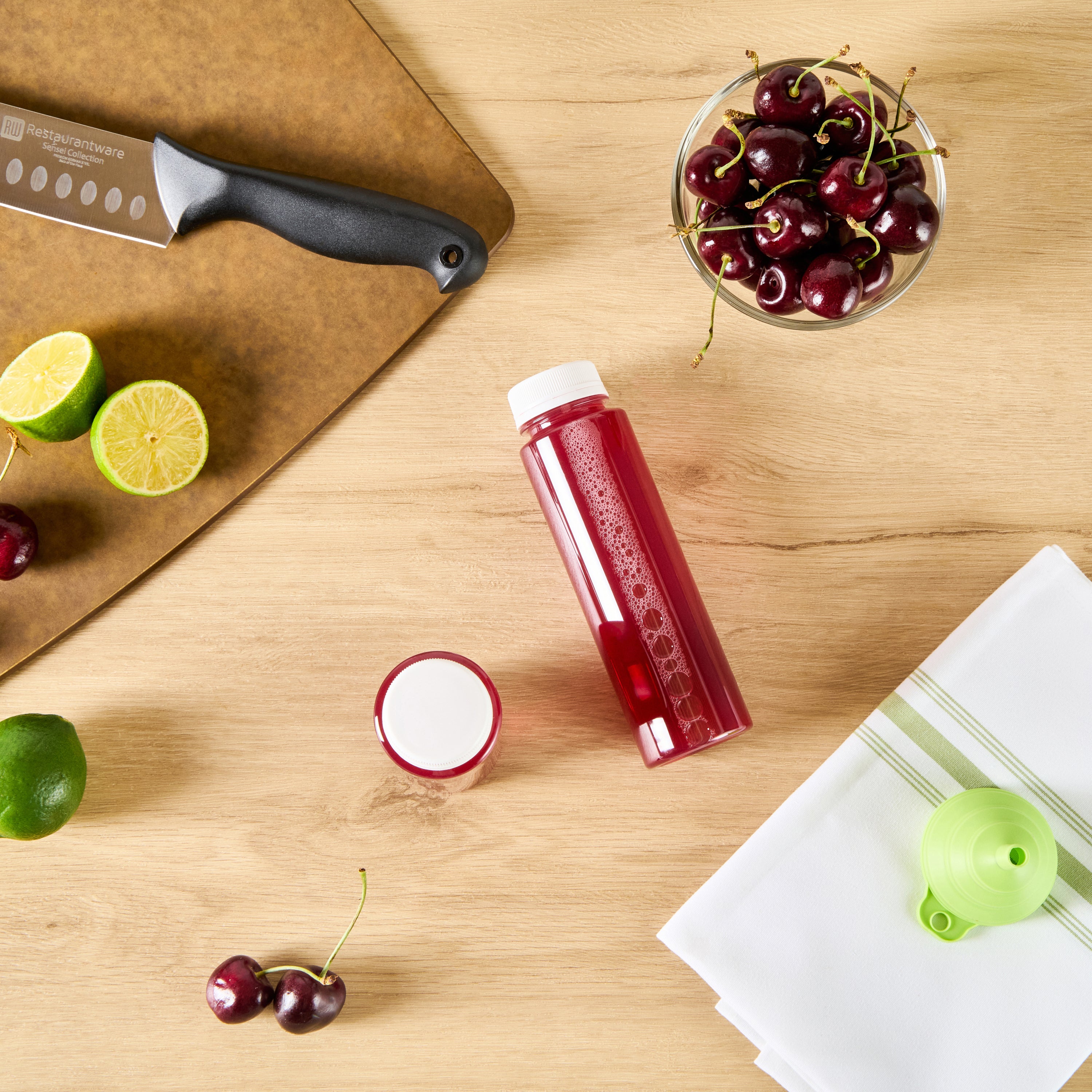 8 oz Round Clear Plastic Cold Pressed Juice Bottles with Safety Cap - 2 x 2 x 6.75 Inches - Pack of 100 - Perfect for Fresh Juices, Smoothies, and Healthy Beverages at Home or Retail Stores