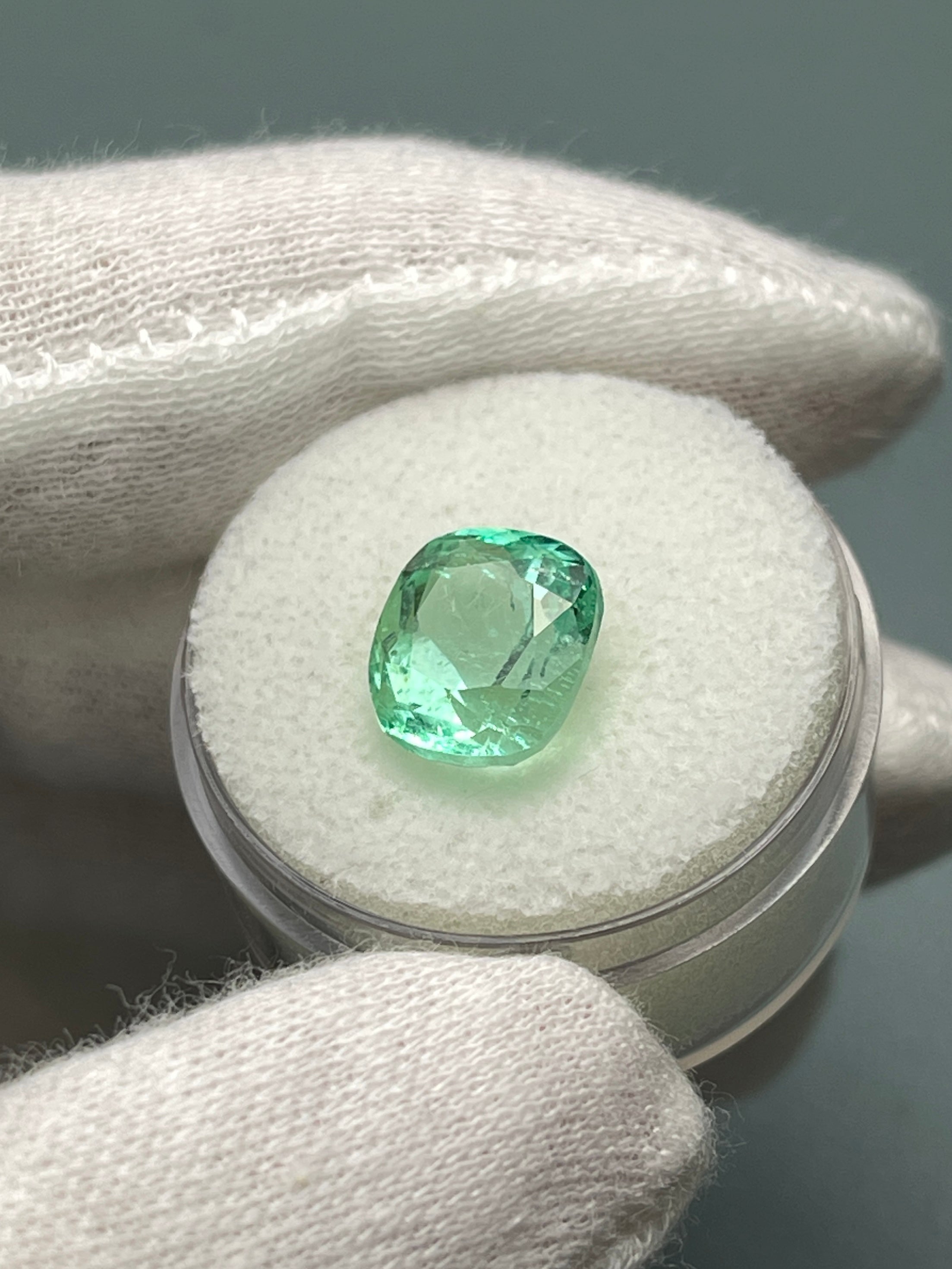 4.13 Carat 10x9mm Pastel Yellowish Green Natural Loose Colombian Emerald Cushion Cut Gemstone for Jewelry Making, Engagement Rings & Collector's Items
