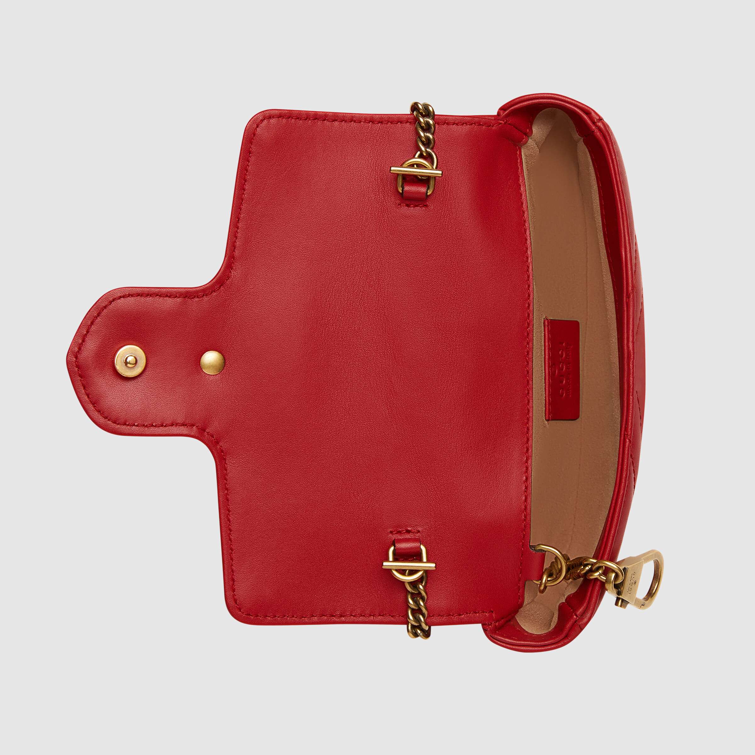 Gucci GG Marmont Matelassé Super Mini Bag in Red | Luxury Leather Crossbody Purse for Women | Perfect for Parties, Dates & Night Out