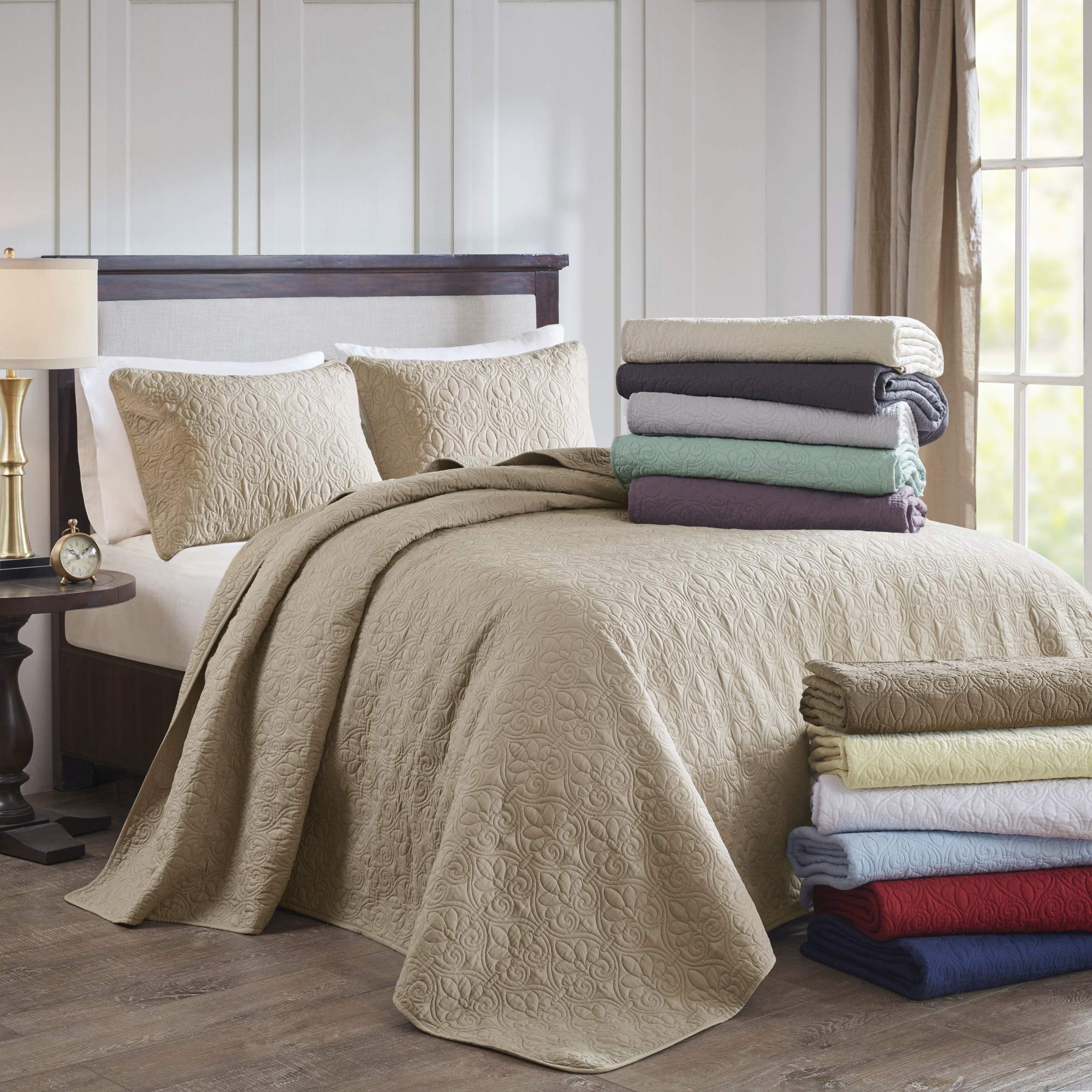 Madison Park Quebec Queen Size Quilt Bedding Set - Ivory Damask 3-Piece Microfiber Quilted Coverlet | Ultra Soft & Breathable for All Seasons | Perfect for Master Bedroom, Guest Room & Cozy Home Decor
