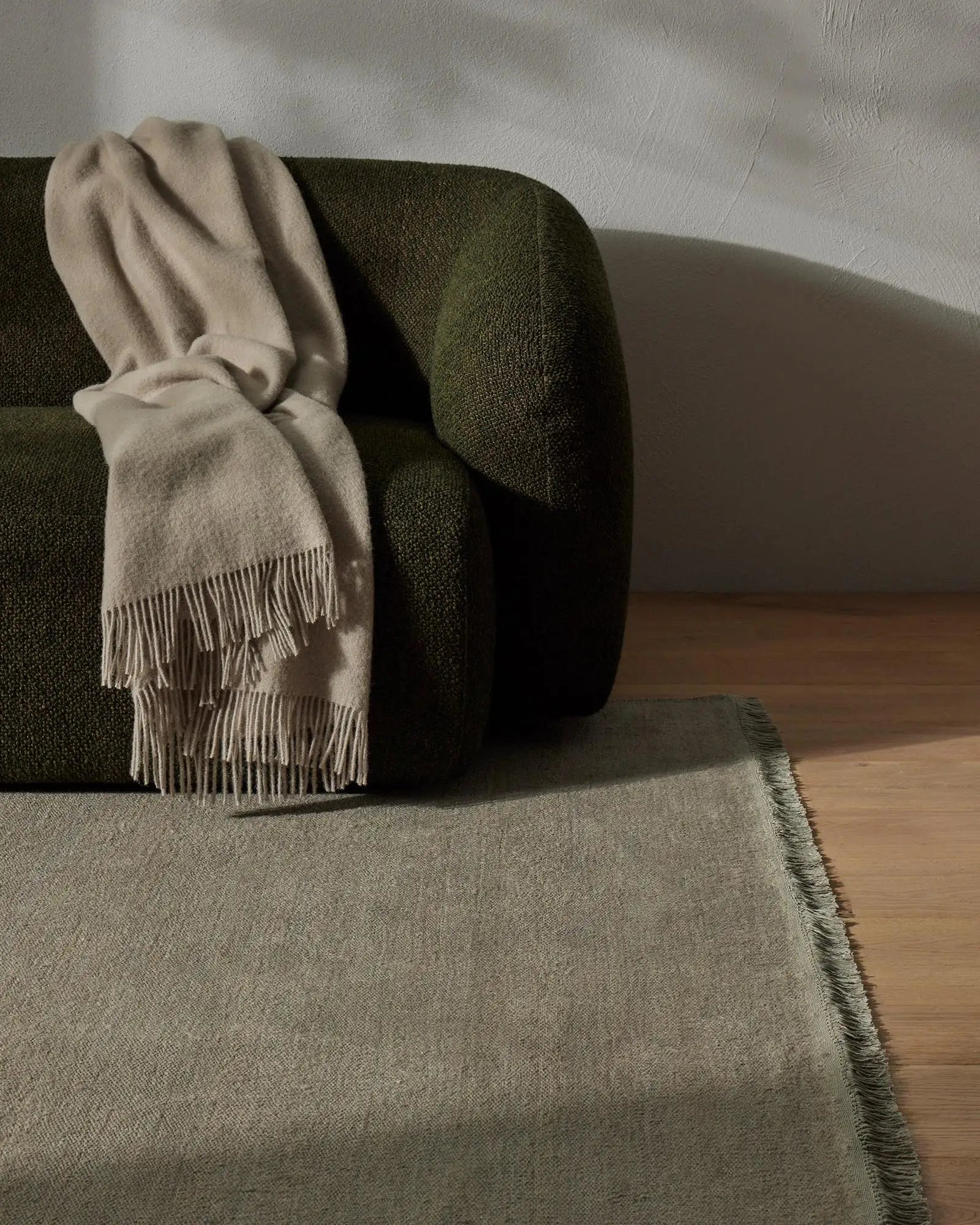 Emilio Rug Flint - Soft & Durable Handmade Area Rug for Living Room, Bedroom, Office - Perfect for Home Decor & Interior Design