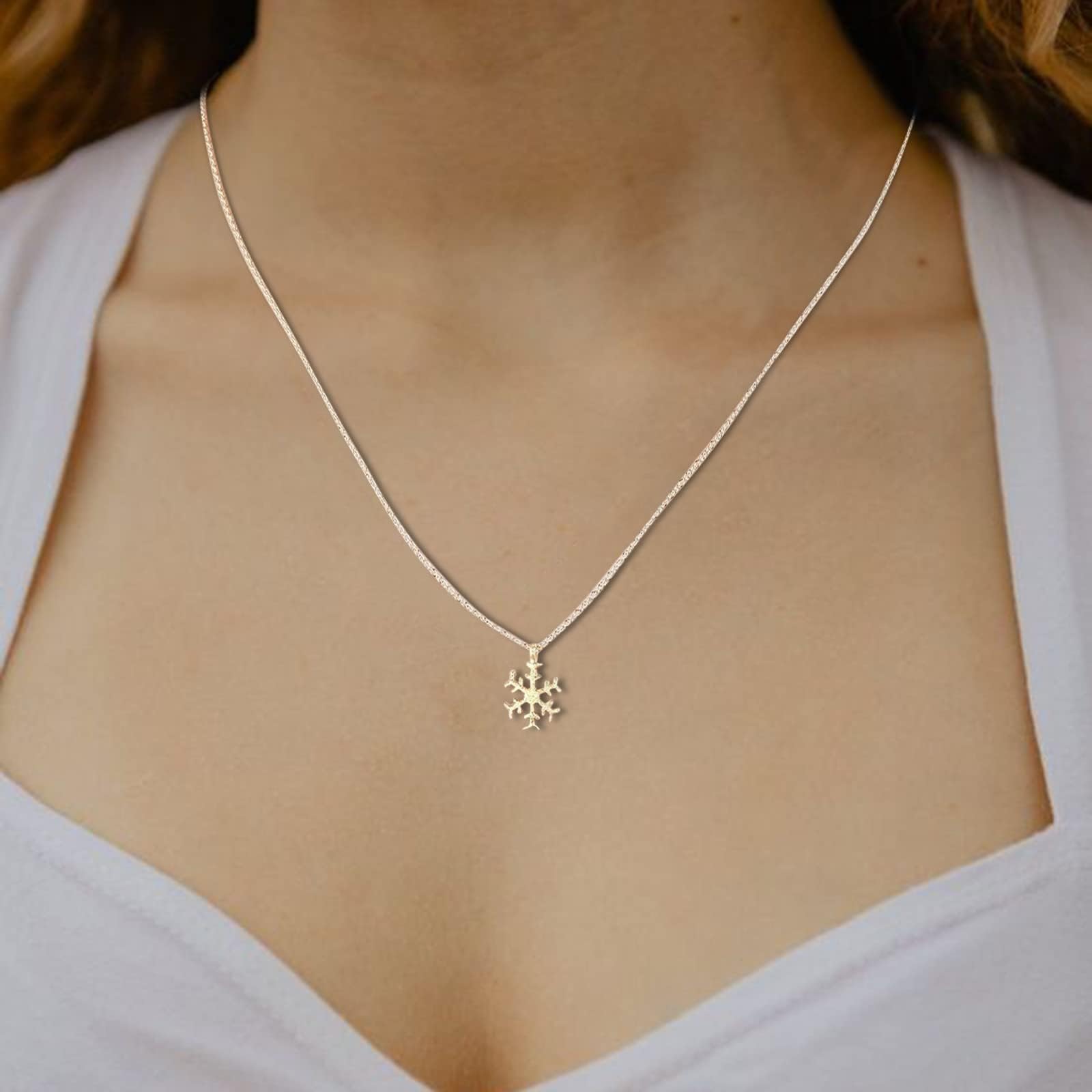 Elegant Snowflake Pendant Necklace for Women - Gold Chain Jewelry, Trendy Statement Gift for Bride, Party & Everyday Wear