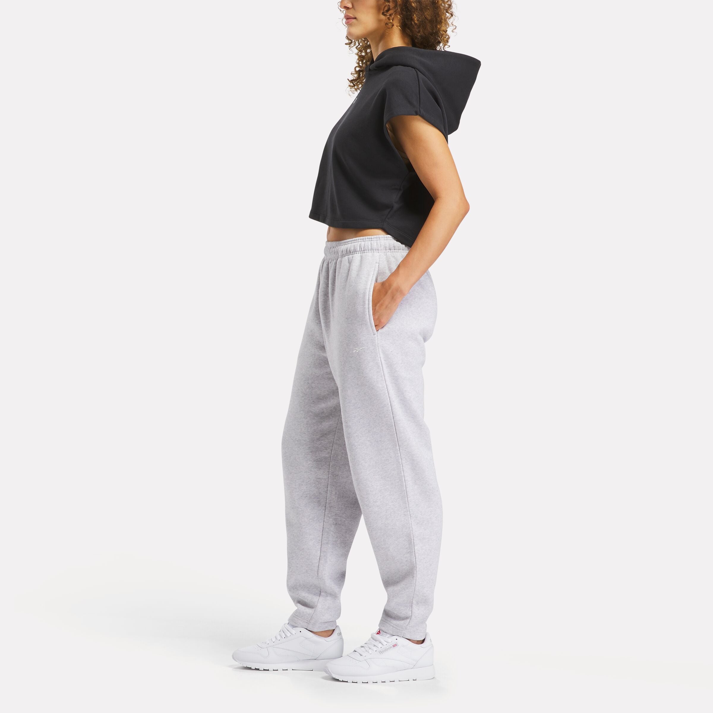 Basketball Off Court Crop Hoodie - Women's Athletic Pullover for Streetwear & Casual Wear - Perfect for Gym, Running, and Everyday Fashion