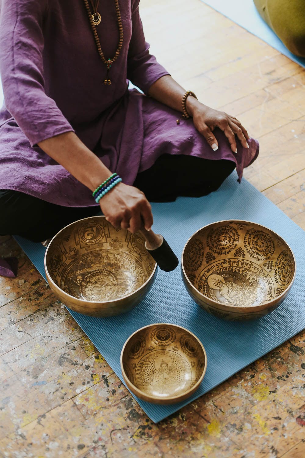 Green Tara Goddess Singing Bowl - Tibetan Meditation Bowl for Healing, Yoga & Spiritual Practice - Perfect for Mindfulness, Sound Therapy & Home Decor