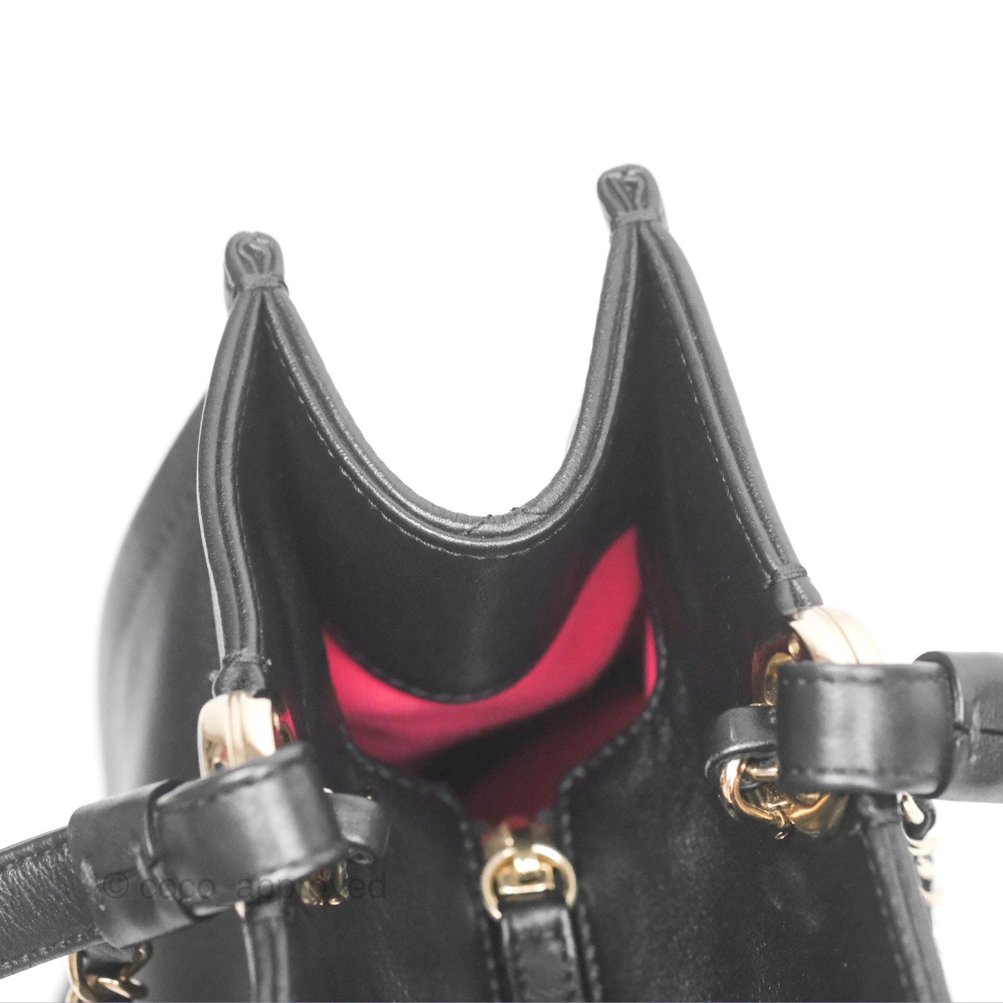 Chanel CC Zipped Shopping Tote Bag in Calfskin Leather with Gold Hardware - Luxury Handbag for Women, Perfect for Work, Travel & Everyday Use