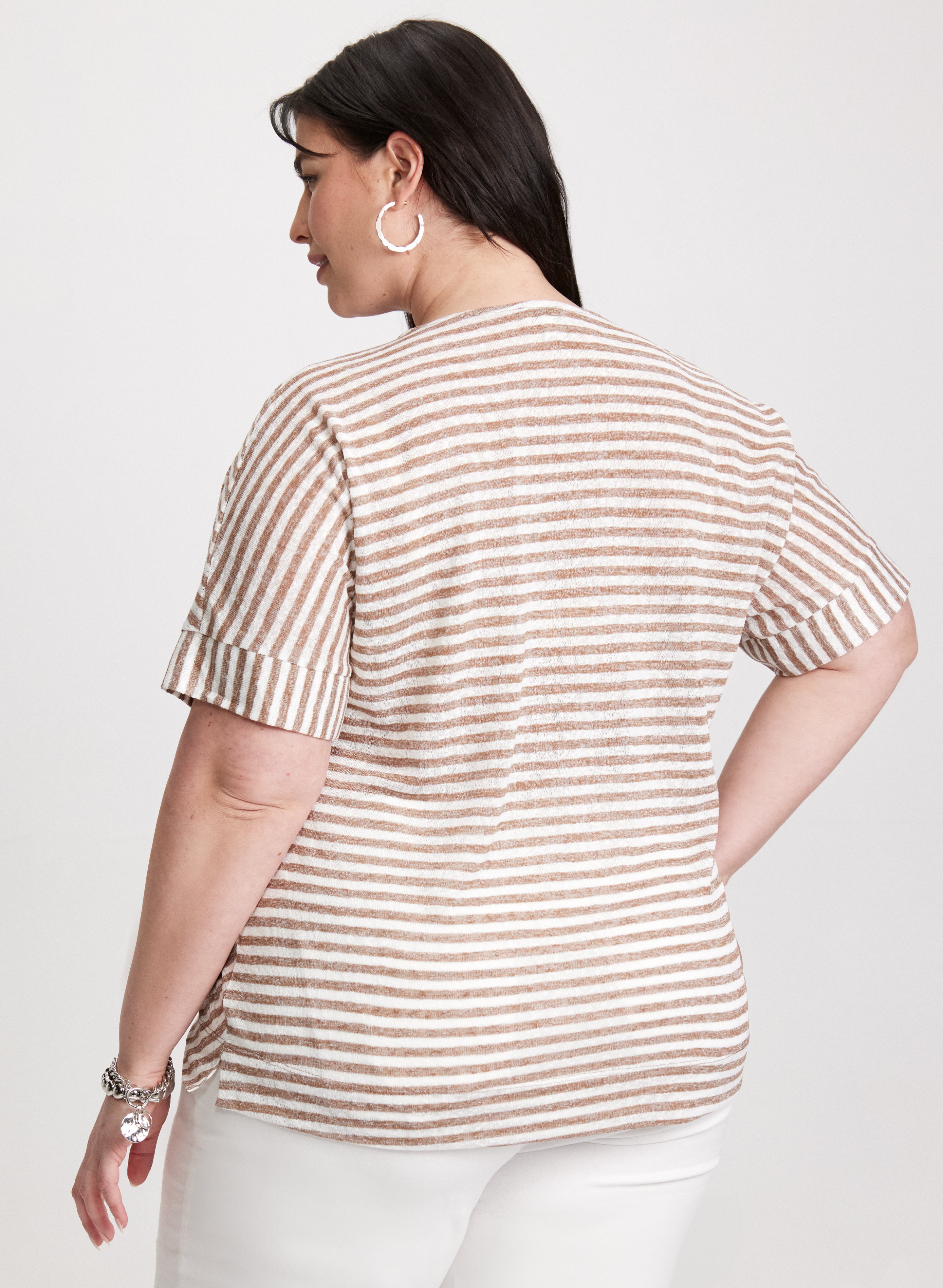 Diagonal Stripes Short Sleeve T-Shirt for Women - Casual Summer Top with Comfortable Fit - Perfect for Beach, Vacation and Everyday Wear