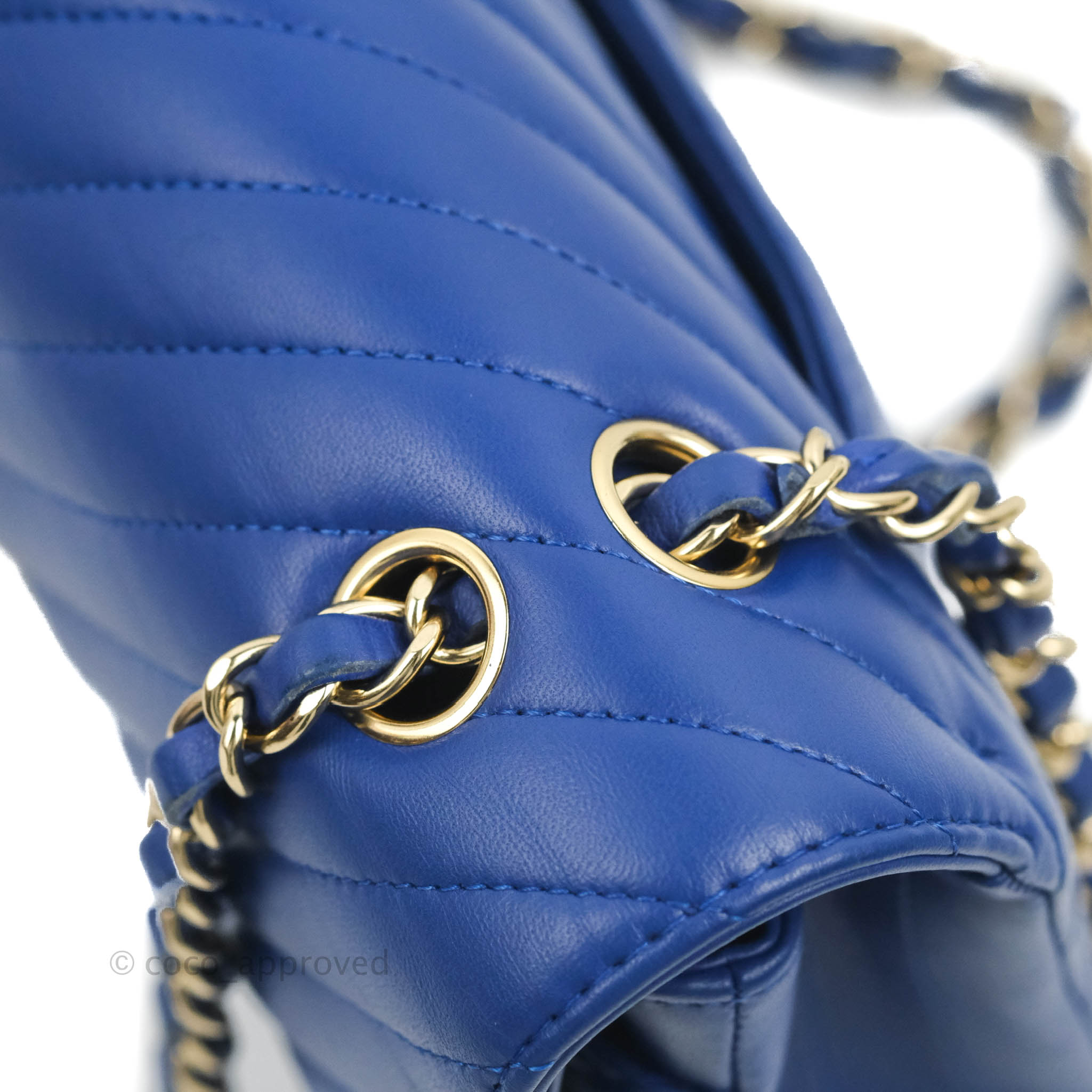 Chanel Classic M/L Medium Chevron Double Flap Bag in Blue Lambskin with Gold Hardware - Luxury Handbag for Women, Perfect for Parties, Dating & Special Occasions