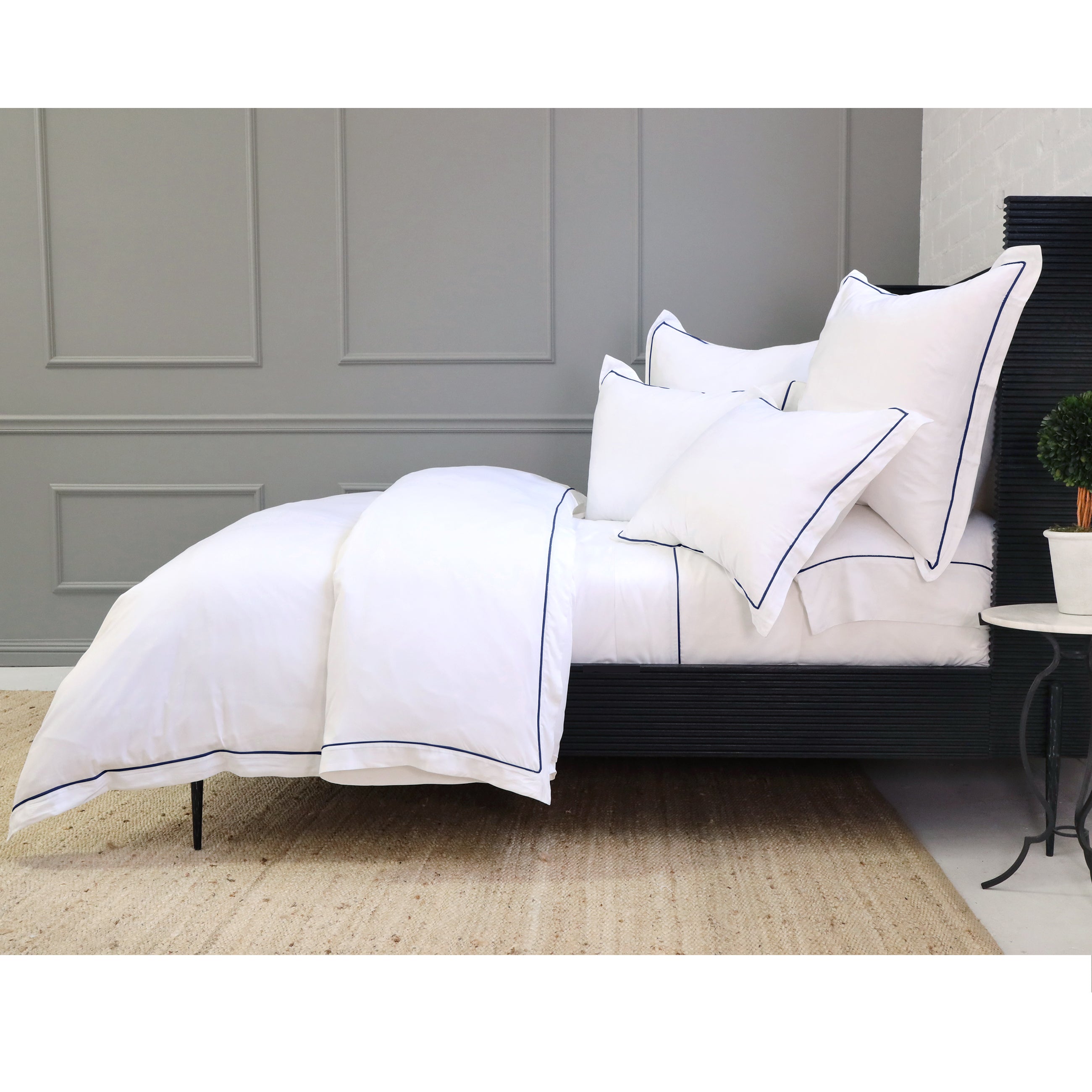 Sheena Bamboo Sateen Duvet Cover Set - Queen Size, Soft & Breathable Bedding Set for Luxurious Sleep - Perfect for Master Bedroom, Guest Room & Hotel Decor