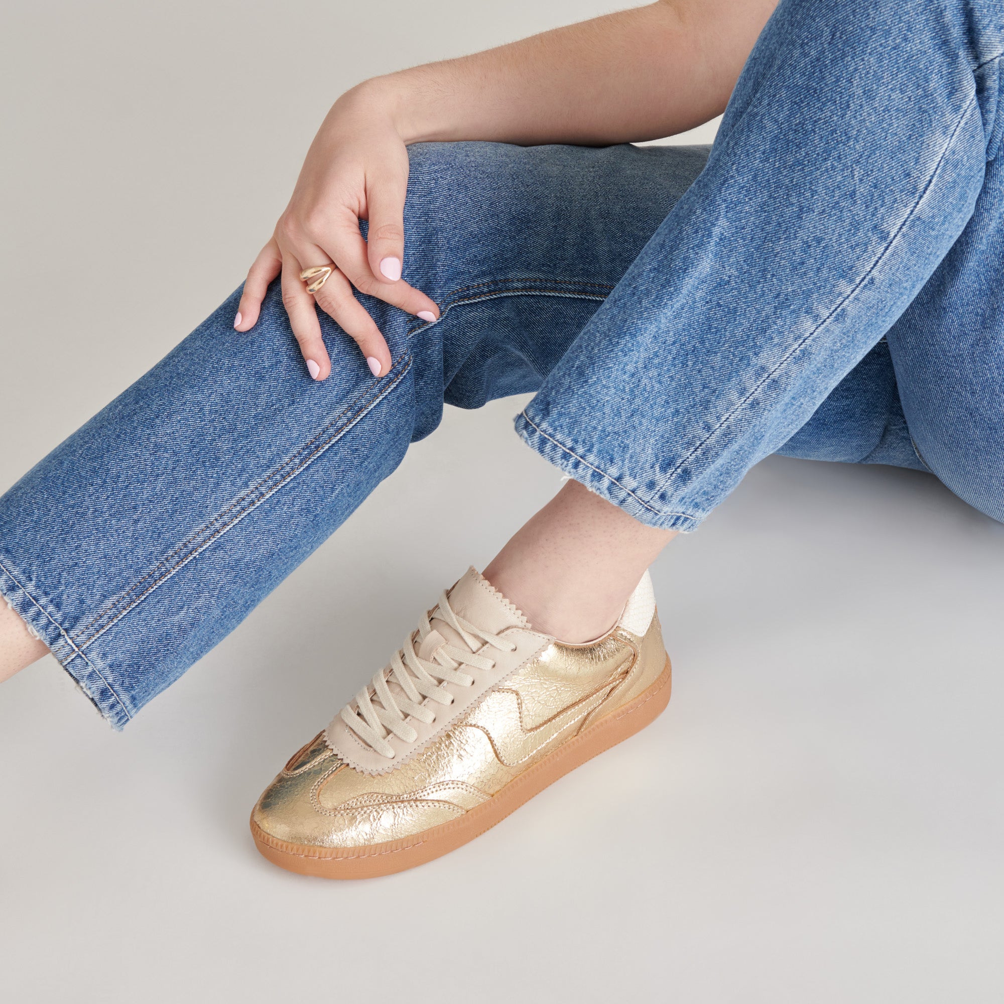Distressed Leather Gold Notice Sneakers - Stylish Vintage-Inspired High-Top Shoes for Men & Women | Perfect for Casual Wear, Street Fashion, and Retro Outfits
