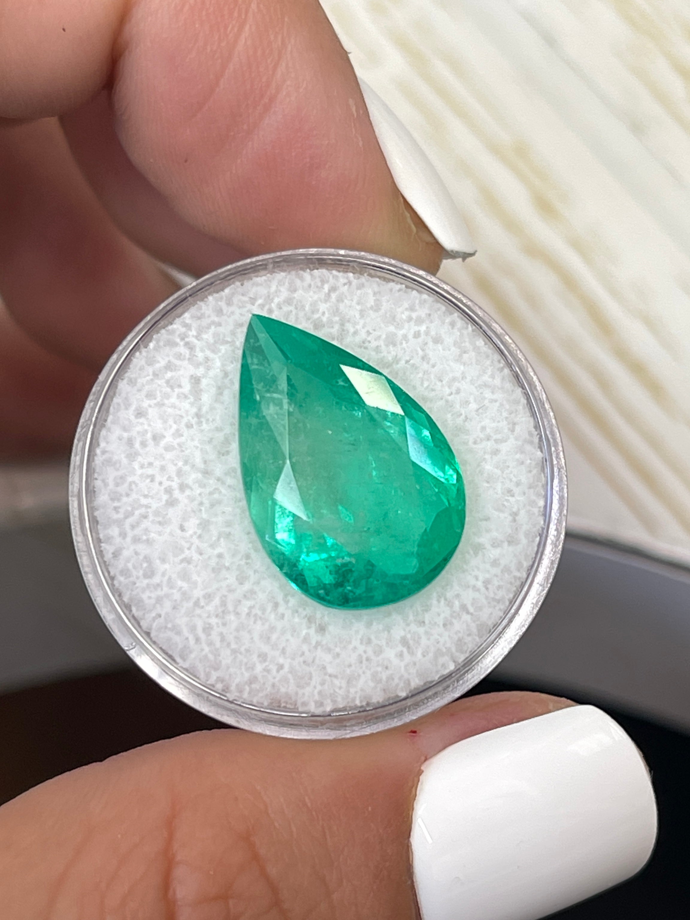 10.05 Carat Natural Colombian Emerald Pear Cut Loose Gemstone - 20x13mm Vivid Green for Jewelry Making & Engagement Rings