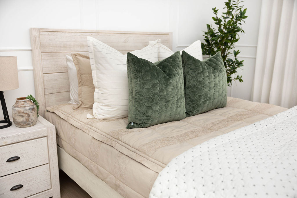 Premium Wyatt Luxe Blanket - Ultra Soft & Cozy Throw for Bed, Couch, and Travel - Perfect for Home, Office, and Gifts