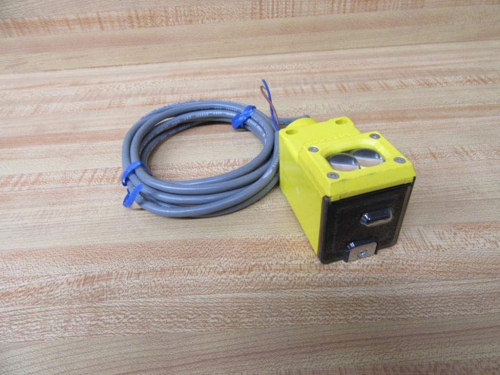 Banner Q452E Emitter 35442 - High Visibility LED Safety Light for Industrial Vehicles & Construction Equipment | Perfect for Forklifts, Cranes & Heavy Machinery