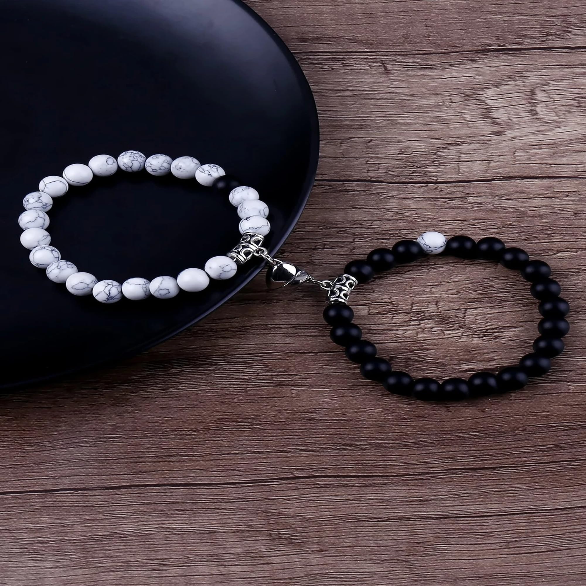 Stylish Couple Bracelets for Women & Men - Black & White Onyx Stone Stretchable Magnetic Heart Bracelet - Romantic Love Gifts for Couples, Friendship Promise Bracelet for Boys & Girls - Perfect for Anniversaries, Valentine's Day & Special Occasions