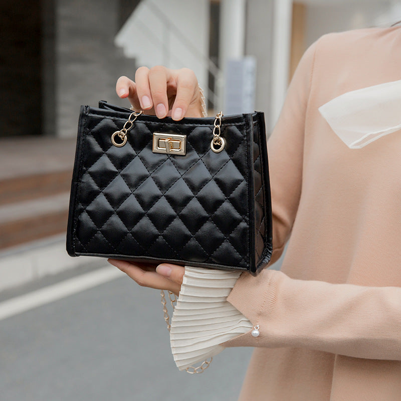 Stylish Mini Chain Shoulder Bag for Women - Small Square Crossbody Purse with Rhombus Sewing Design | Perfect for Parties, Dating & Daily Use