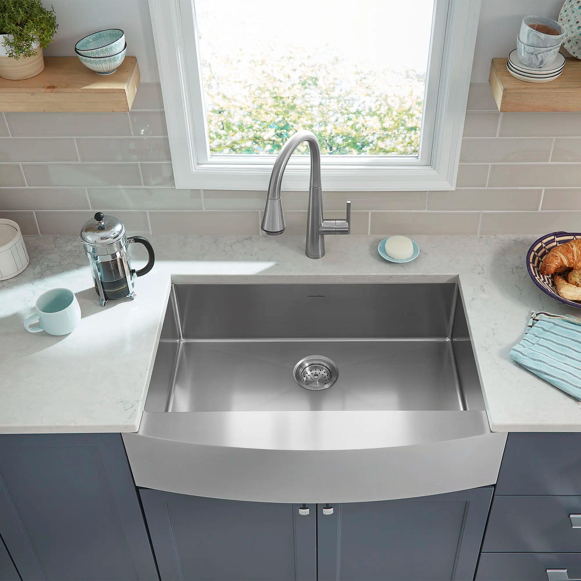Edgewater® Single Handle Pull Down Kitchen Faucet with 3 Spray Modes - 1.8 GPM (6.8 L/min) High Arc Brushed Nickel - Perfect for Modern Kitchens & Busy Home Chefs
