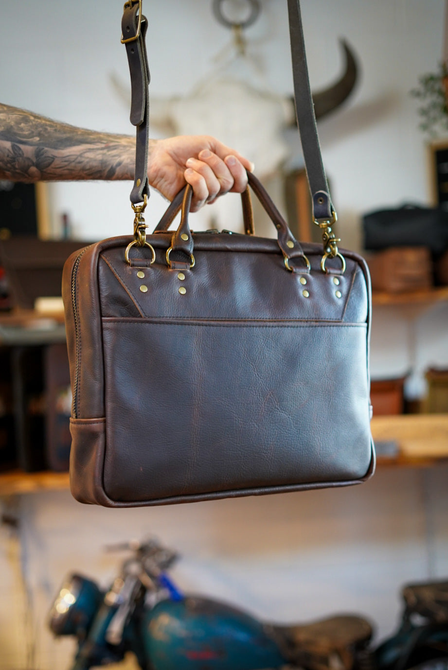Premium Leather Business Bag for Men & Women - Kodiak Brown - Professional Work Briefcase for Office, Travel & Business Meetings