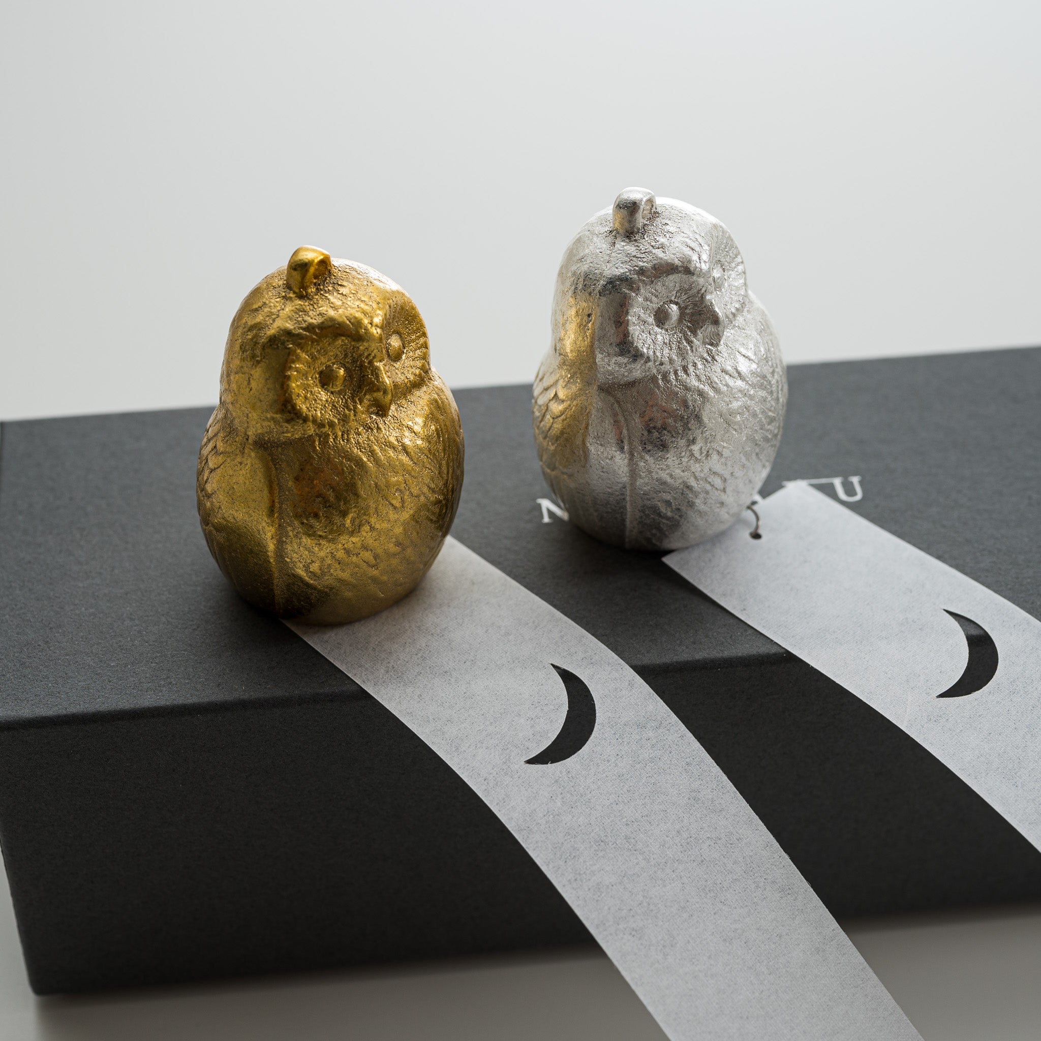 NOUSAKU Authentic Brass Wind Chime with Owl Design - Japanese Handcrafted Outdoor Garden Decor for Relaxing Zen Atmosphere & Soothing Wind Sounds