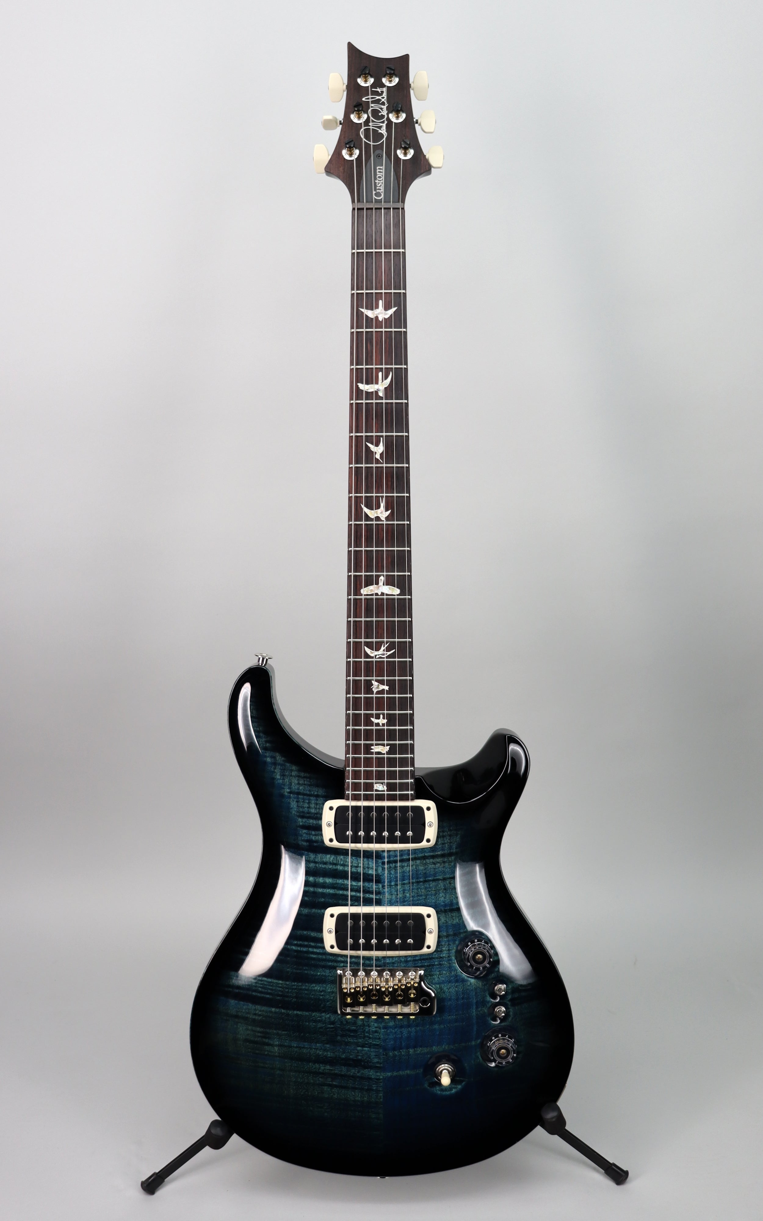 Paul Reed Smith Custom 24 08 Electric Guitar - Cobalt Smokeburst Finish | Professional Grade Instrument for Stage & Studio Performances
