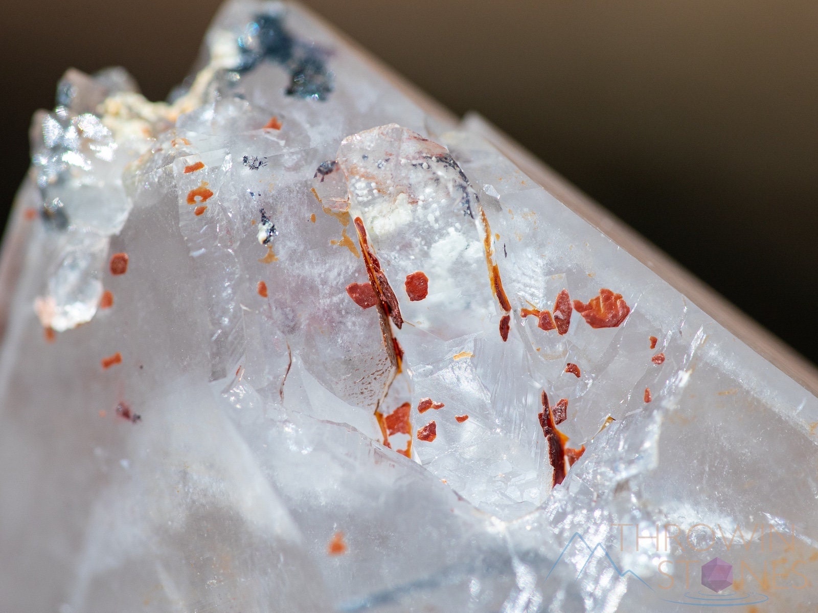 Natural QUARTZ Raw Crystal Point with HEMATITE - Healing Stone for Meditation, Reiki, Chakra Balancing | Unique Housewarming Gift & Spiritual Home Decor | Raw Crystals and Stones Collection (39913)