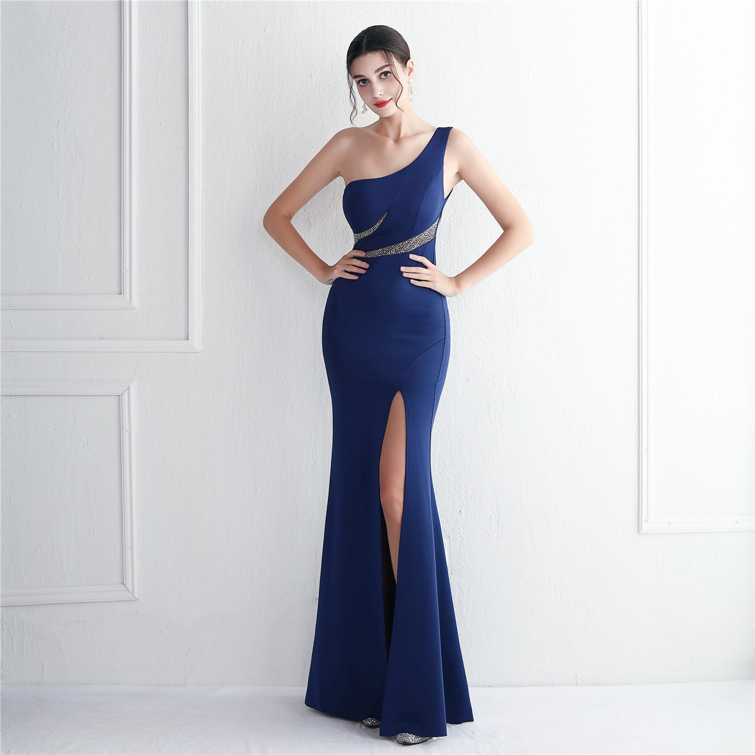 Elegant One Shoulder Toasting Dress with Diamonds - Slim Mermaid Tail Skirt for Wedding Banquet, Bridal Show, and Red Carpet Events - Perfect for Bridal Showers, Formal Parties, and Evening Galas