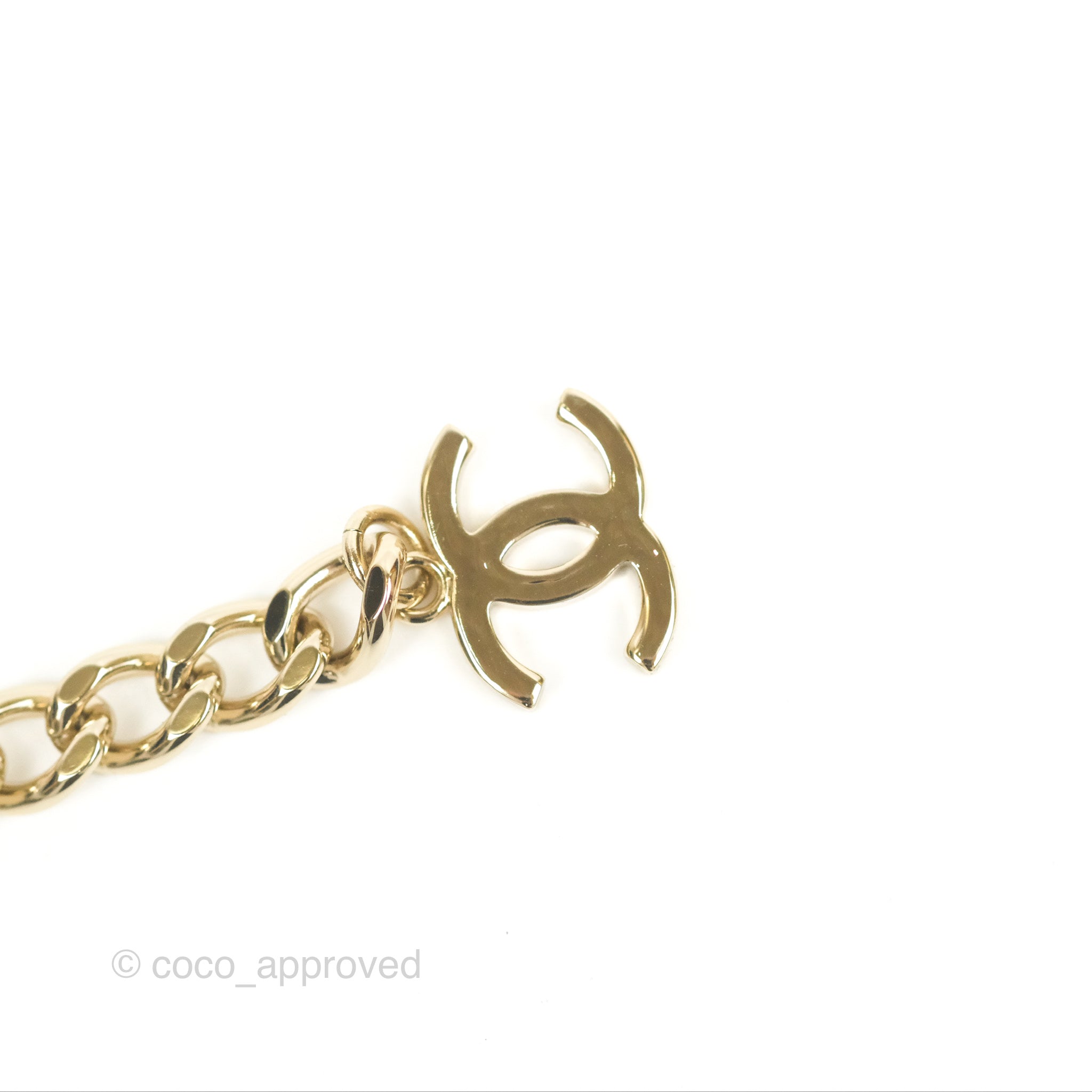 Chanel Chain Pearl CC Choker Necklace in Gold Tone - 22S Collection | Elegant Pearl & Chain Design for Women's Fashion, Party & Evening Wear