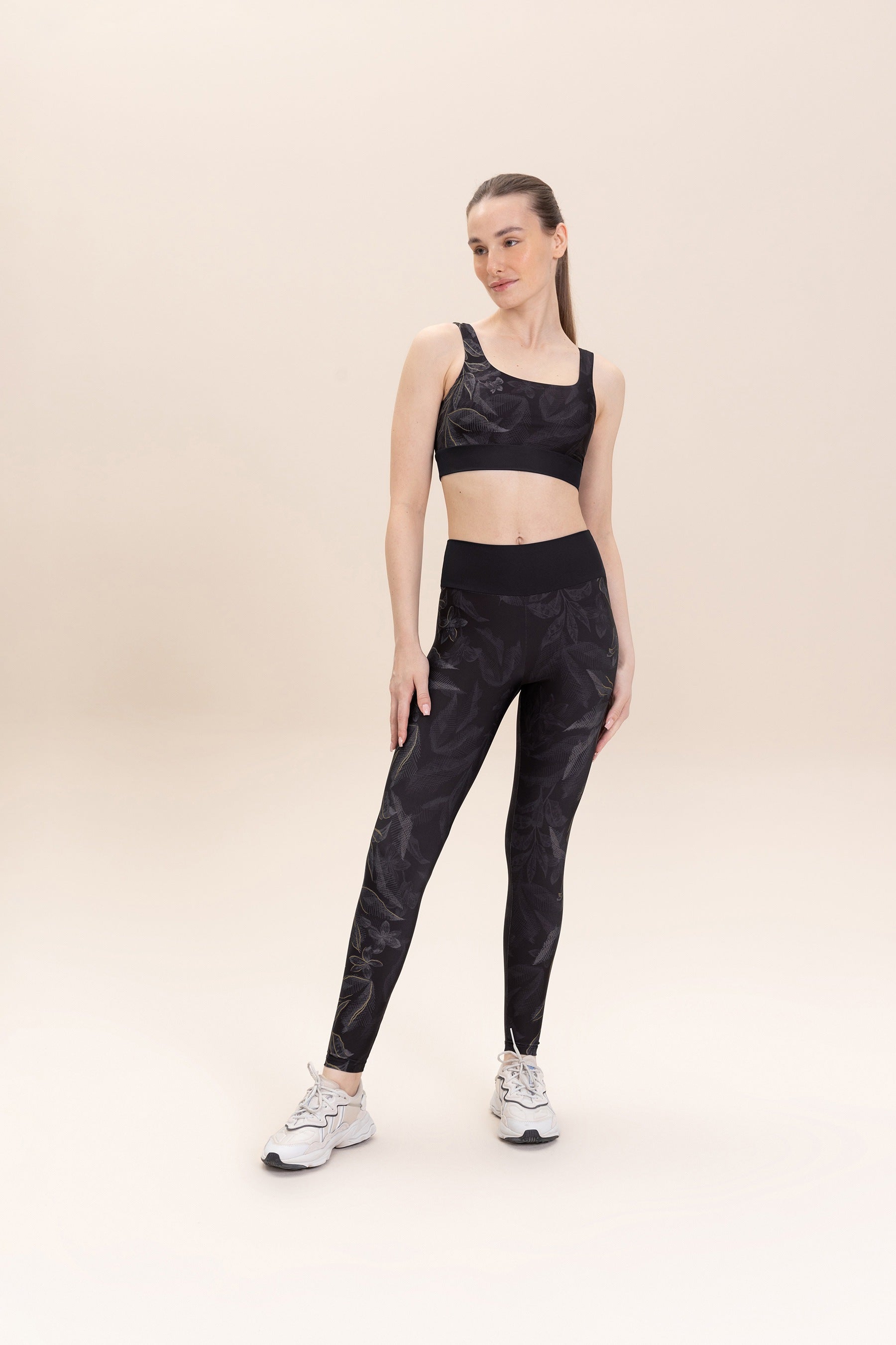 High-Performance Jungle Dark Sports Bra for Women - Moisture-Wicking & Supportive Workout Top for Running, Yoga & Gym