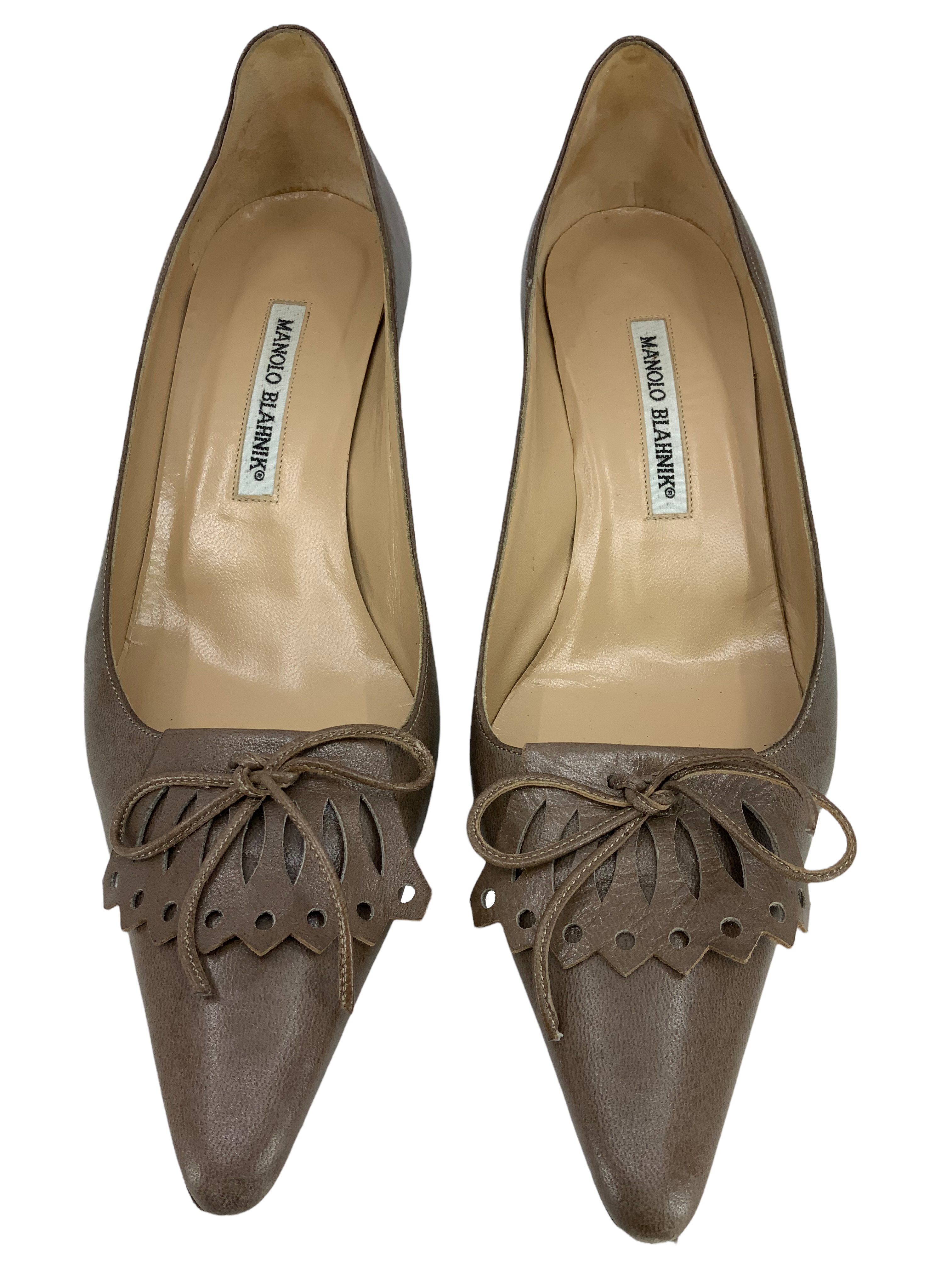 Manolo Blahnik Leather Pointed Toe Pumps Women's Size 9 - Elegant High Heels for Wedding, Party & Office Wear
