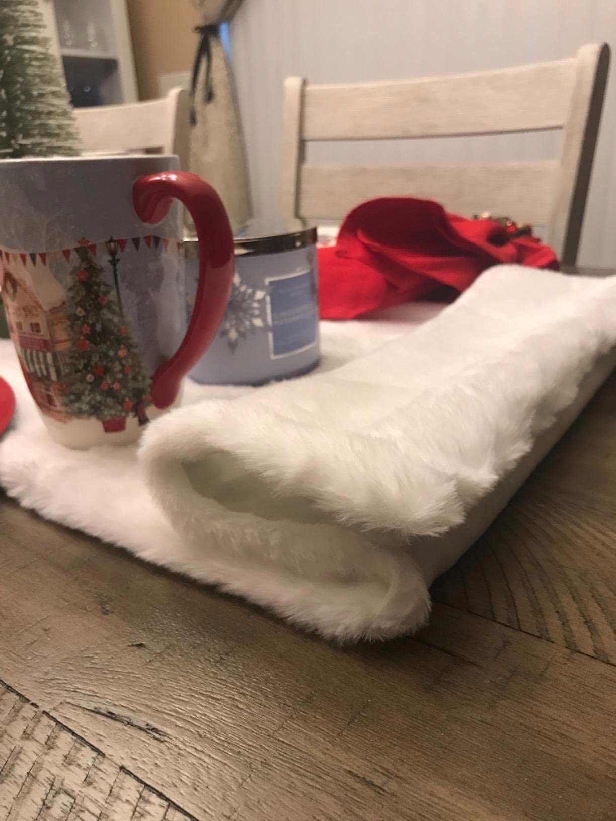 Yuboo White Faux Fur Table Runner - 15 x 108 Inches Fluffy Dresser Cover for Christmas & Winter Decor | Perfect for Holiday Tablescapes, Bedroom Furniture & Winter Wonderland Themes