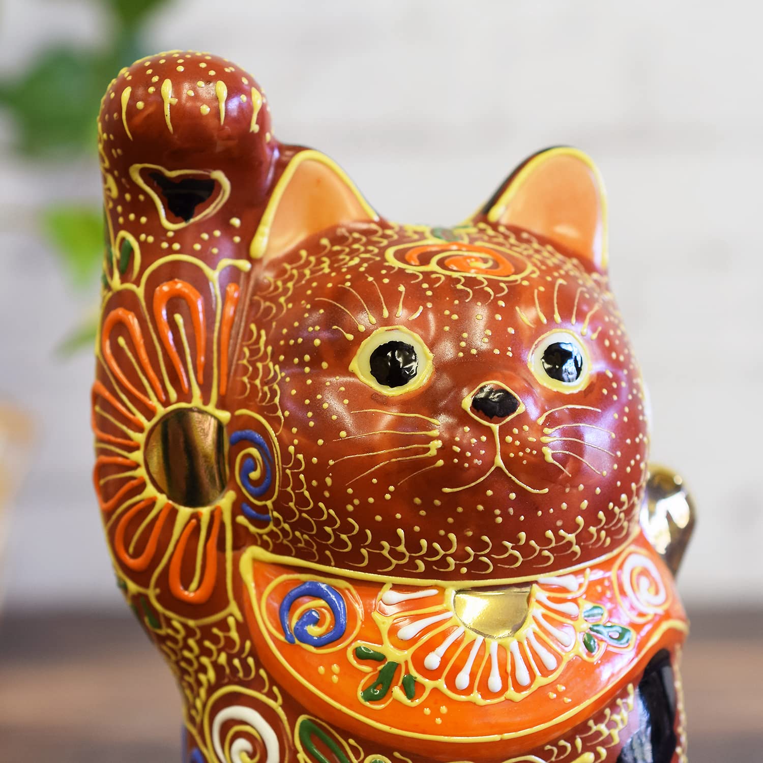 Authentic Japanese Maneki Neko Lucky Cat - Right Hand Ceramic Figurine for Good Fortune & Prosperity | Perfect for Home Decor, Office Desk & Gift Giving