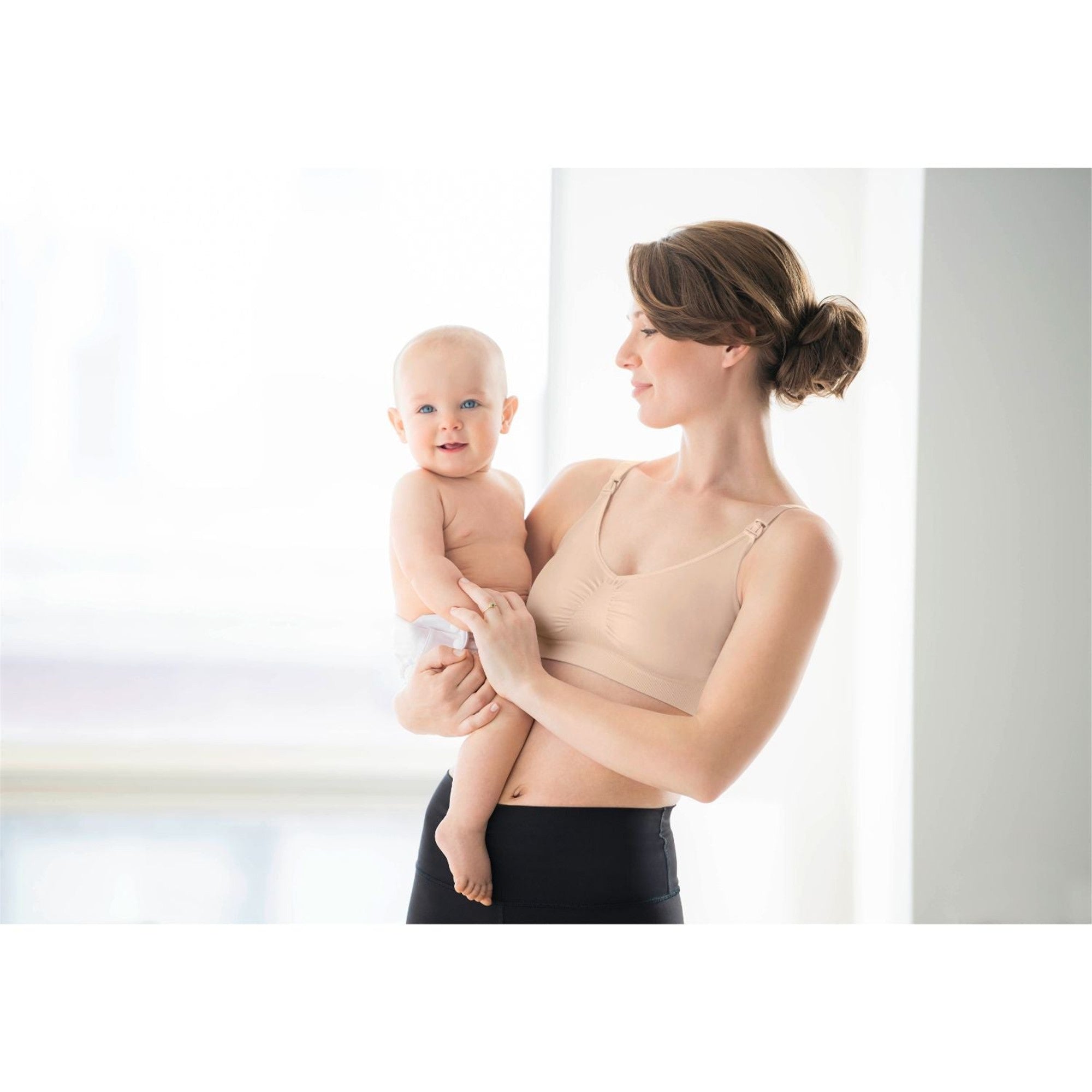 Medela Nursing Sleep Bra - Comfortable Maternity Bra for Breastfeeding & Nighttime Wear - Perfect for New Moms & Nursing Mothers