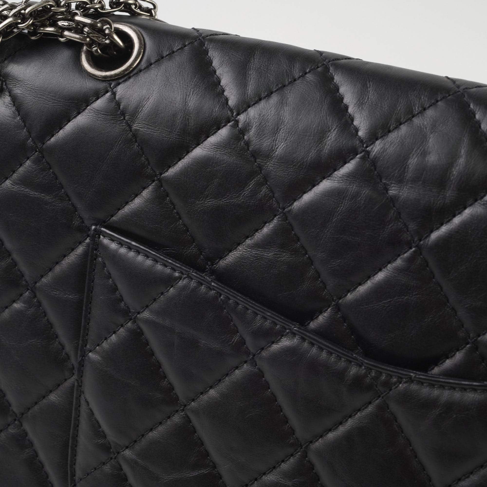 Chanel Reissue 227 Quilted Flap Bag in Black - Luxury Designer Handbag for Women, Perfect for Evening Events & Special Occasions